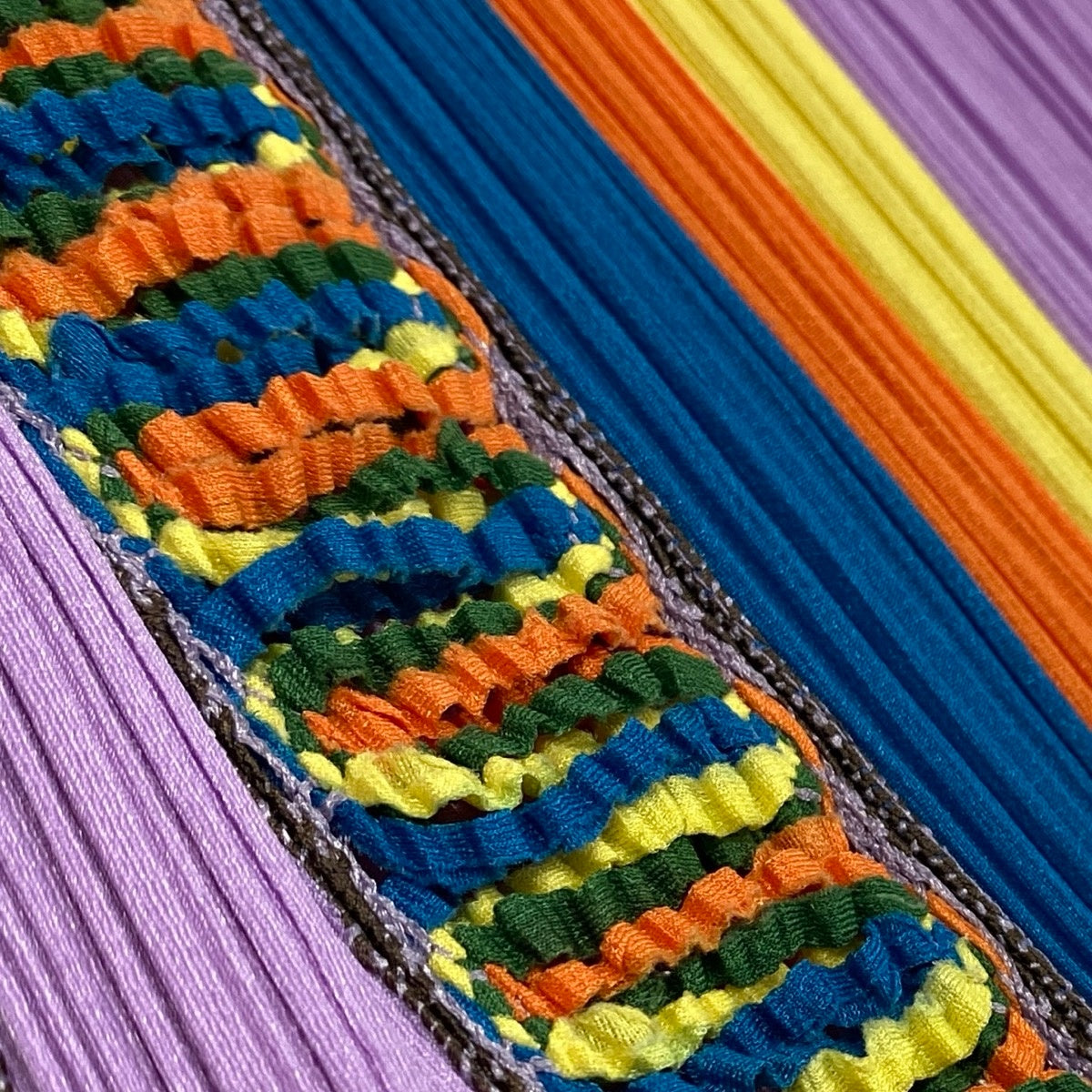 Ae14 【美品】 PLEATS PLEASE プリーツプリーズ ロングスリーブ プリーツシャツ トップス PP71-JJ613 サイズ3 ピンク ポリエステル100％ レディース 女性服ta1