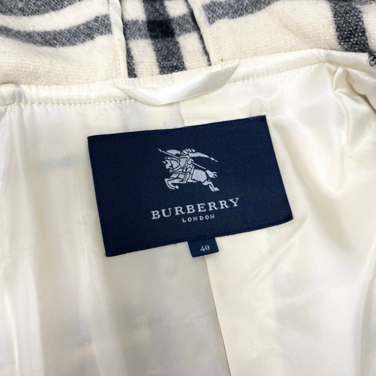 52g18 Burberrys' バーバリー ダッフル ロングコート トグルボタン チェック柄 サイズ40 アイボリー ブラック レディースo07t