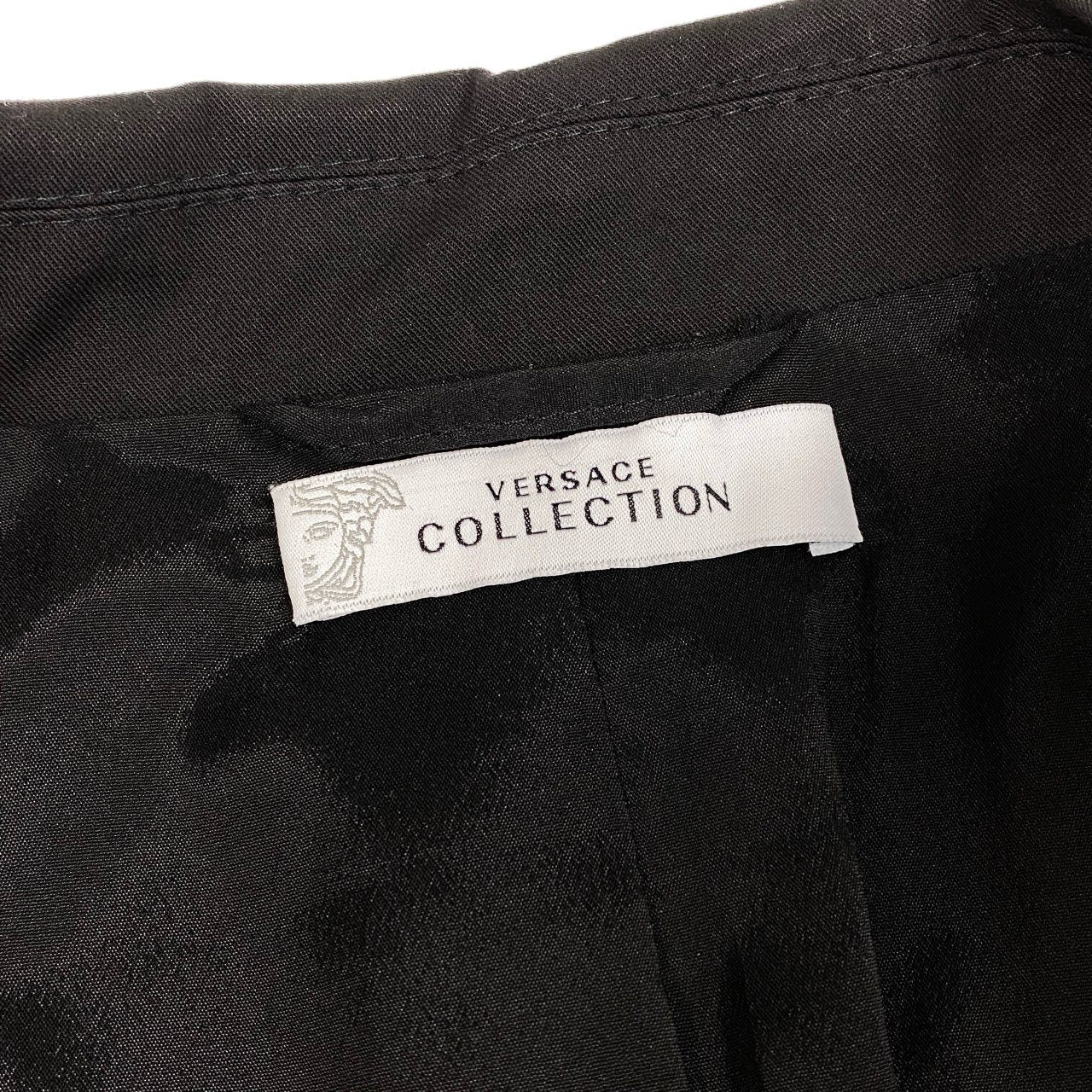 Id6 VERSACE COLLECTION ヴェルサーチコレクション テーラードジャケット 伸縮ストレッチ ロゴプレート サイズ40 ブラック レディース 女性服u02t