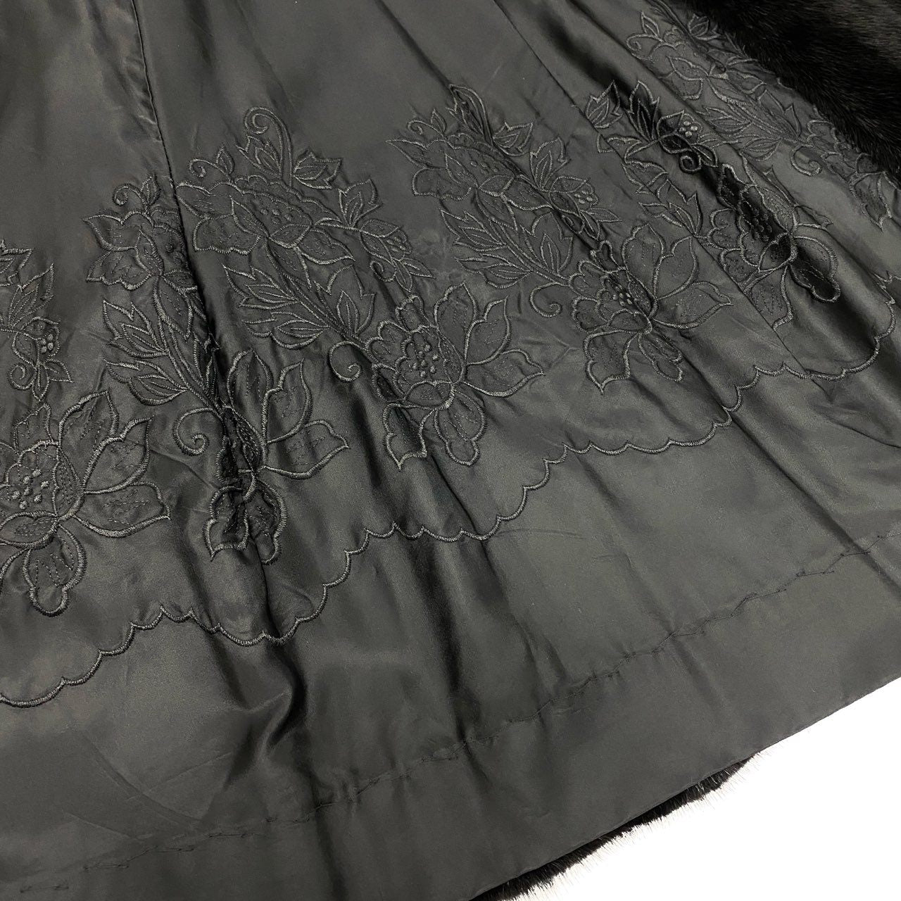 55k11 SAGA MINK サガミンク 銀サガ ダークミンク ロングコート ブラック 最高級本毛皮 裏地刺繍 MINK FUR リアルファー 艶◎t18r