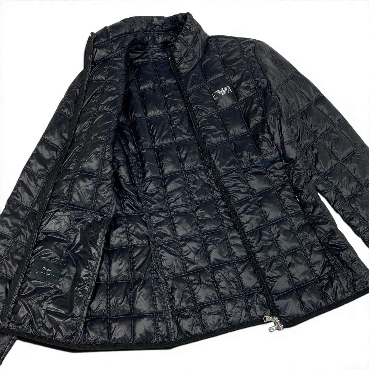 51f27 EMPORIO ARMANI エンポリオアルマーニ キルティングジャケット カシミヤ 中綿ジャケット 胸元ロゴ アウター Sサイズ ブラック ナイロン100％ メンズ 男性用o07t