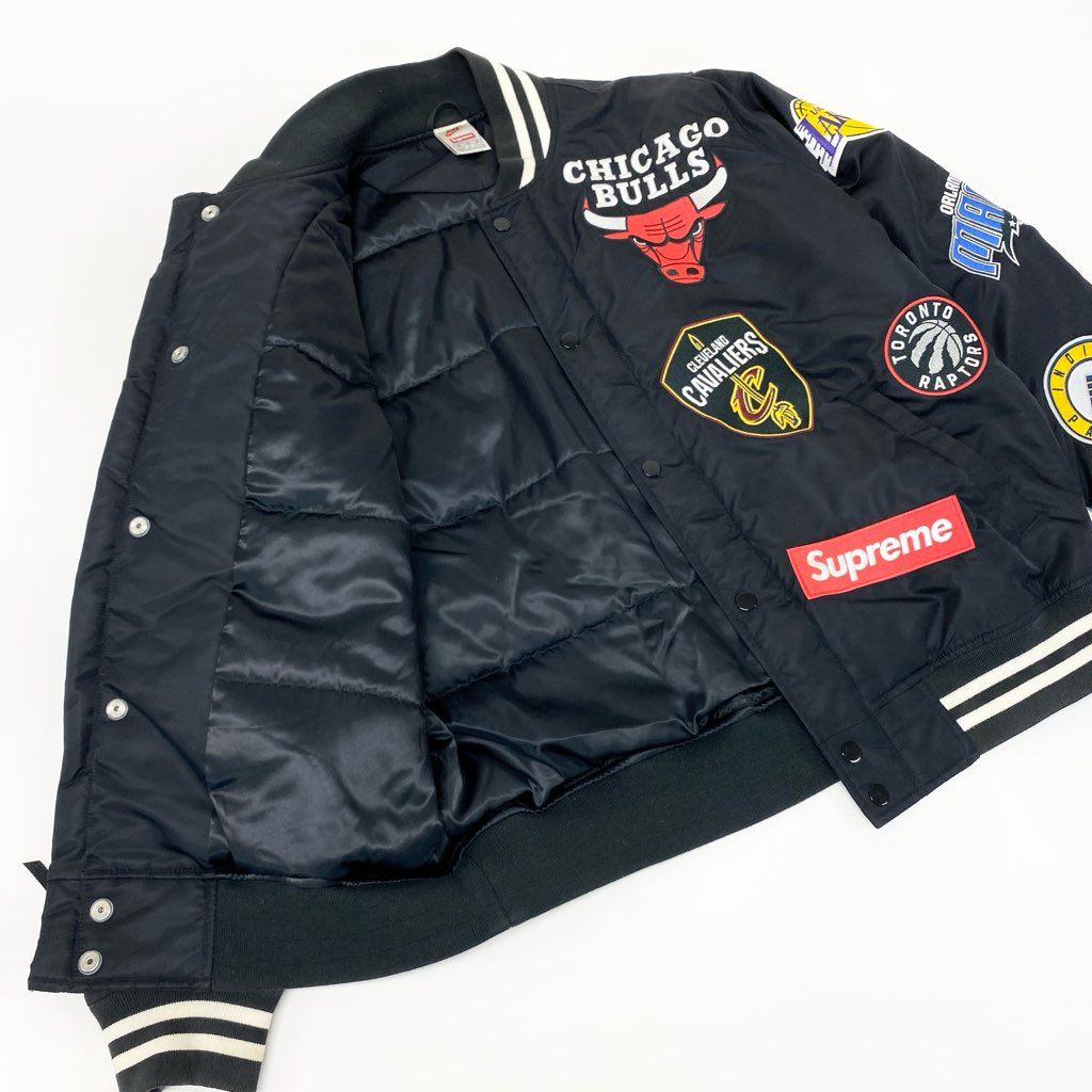 13l27 NIKE Supreme ナイキ × シュプリーム NBA Teams Warm-Up Jaket スタジャン ジャケット ワッペン Mサイズ ブラック メンズo07t