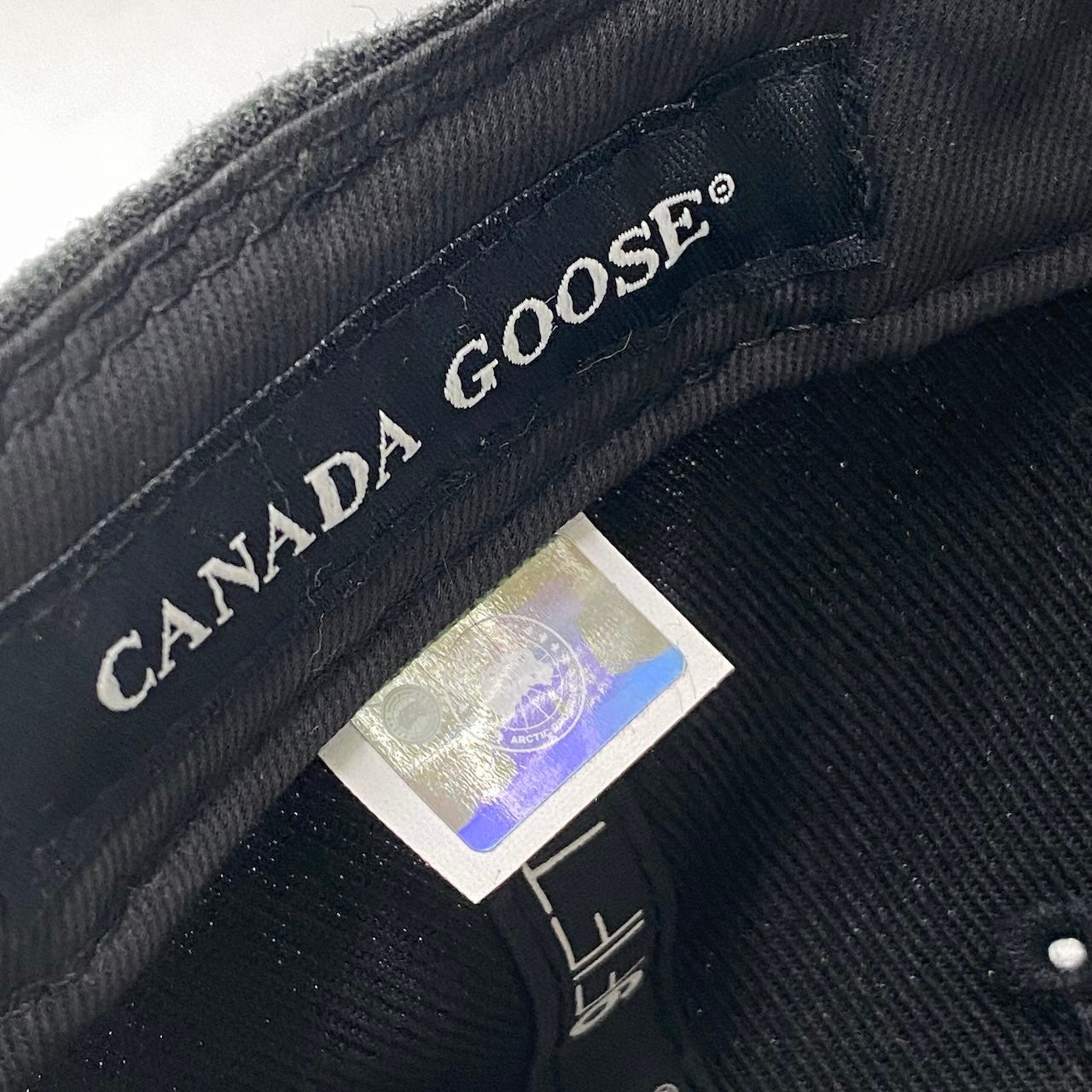 g7 CANADA GOOSE カナダグース × NEW ERA ニューエラ 刺繍ロゴキャップ Arctic Disc Adjustable Cap ブラック 帽子