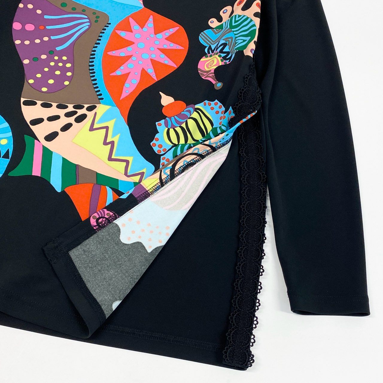 38k26 《美品》 TOKUKO 1er VOL トクコプルミエヴォル チュニックカットソー ロングスリーブ プルオーバー フロントプリント レース装飾 レディース 女性用 9 ブラックu02t