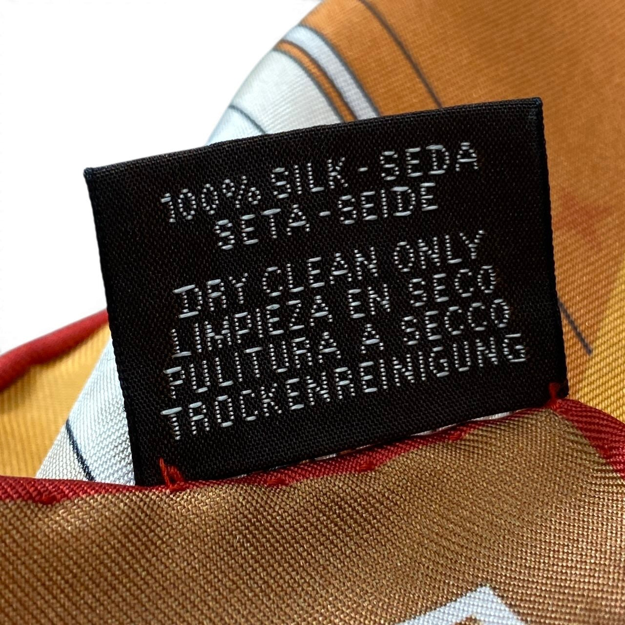 e8 【美品】HERMES 2026年 カレ90 ダブルフェイス 馬着 オレンジ シルク100％ レディース メンズ ユニセックスk02i