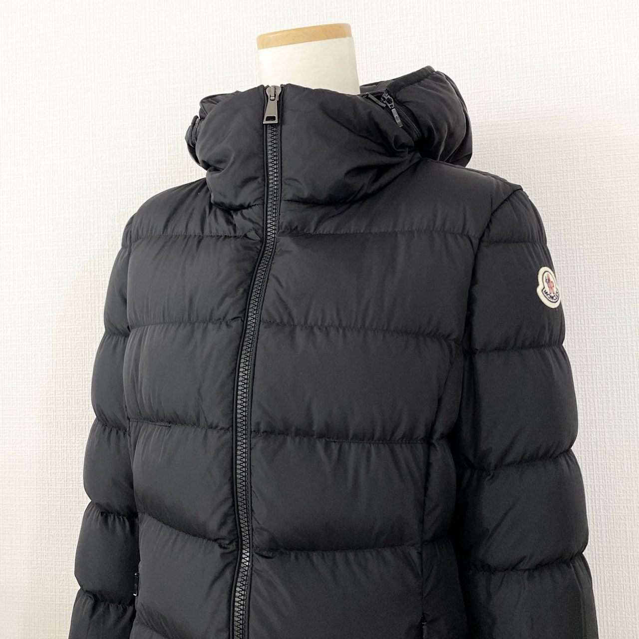 28e26 《美品》 MONCLER モンクレール 2022 GIE GIUBOTTO ダウンコート H20931C00065 1 ブラック レディース アウター