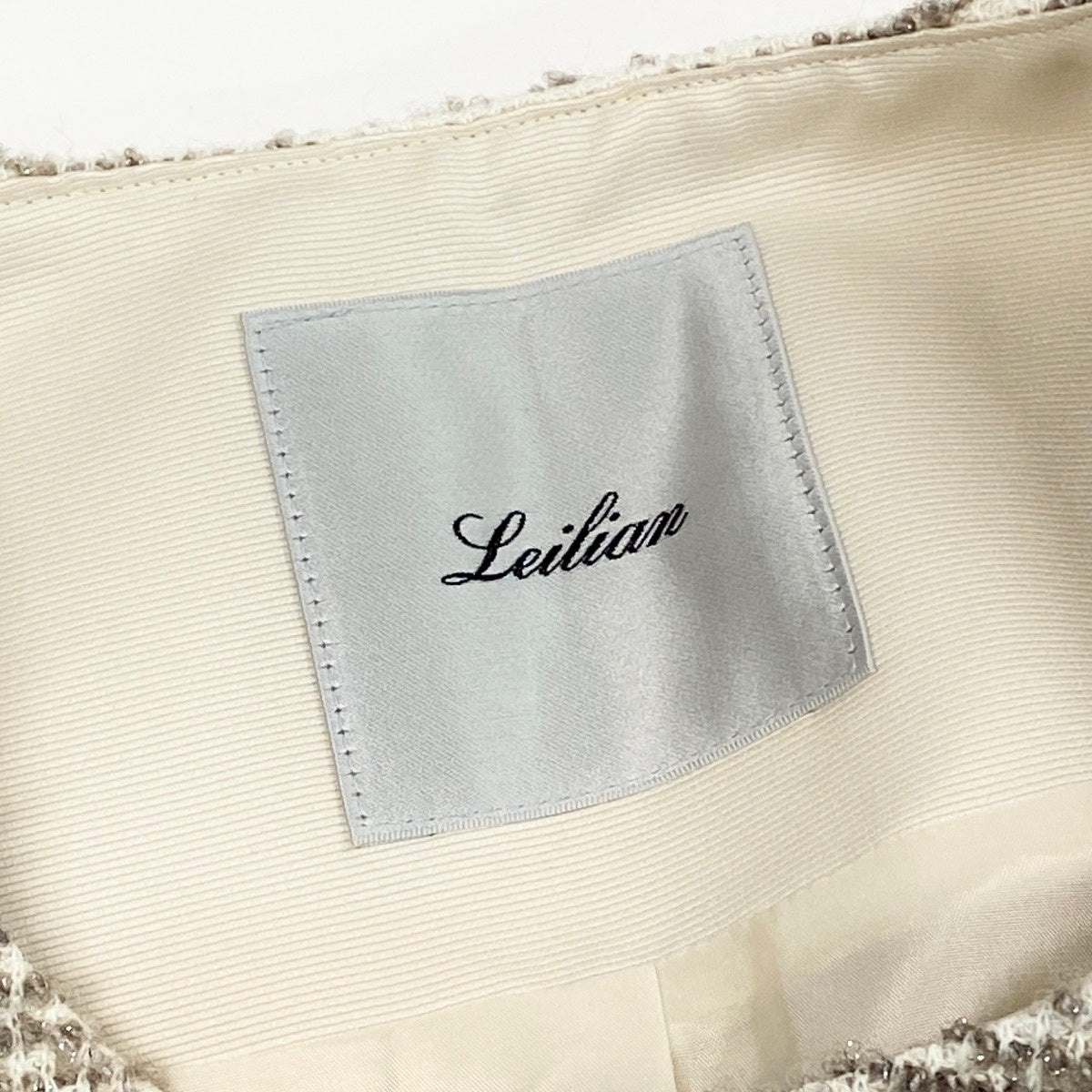 19i30 【極美品】Leilian レリアン ツイードジャケット ノーカラージャケット 日本製 13+サイズ ベージュブラウン レディース 女性用u02t