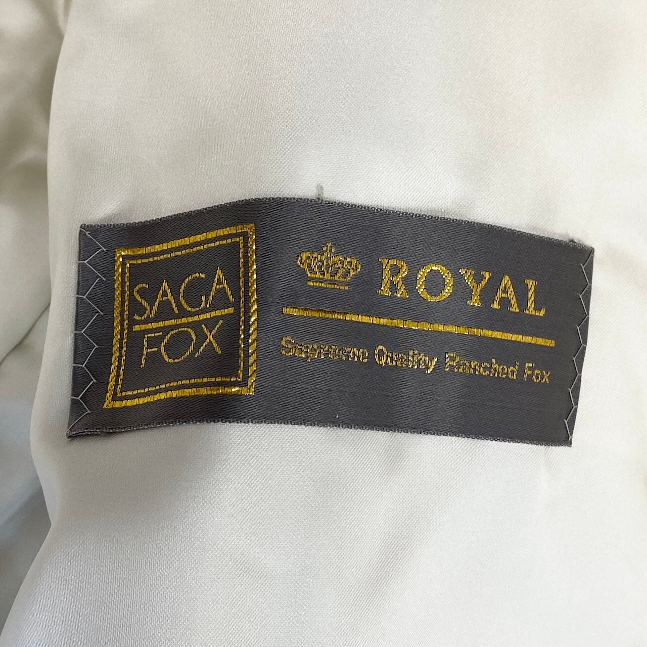 22e13 SAGA FOX ROYAL サガフォックスロイヤル 金サガ 極厚 ブルーフォックス ファーコート サイズ9 ホワイト 最高級本毛皮 Fox Fur Coatt18r