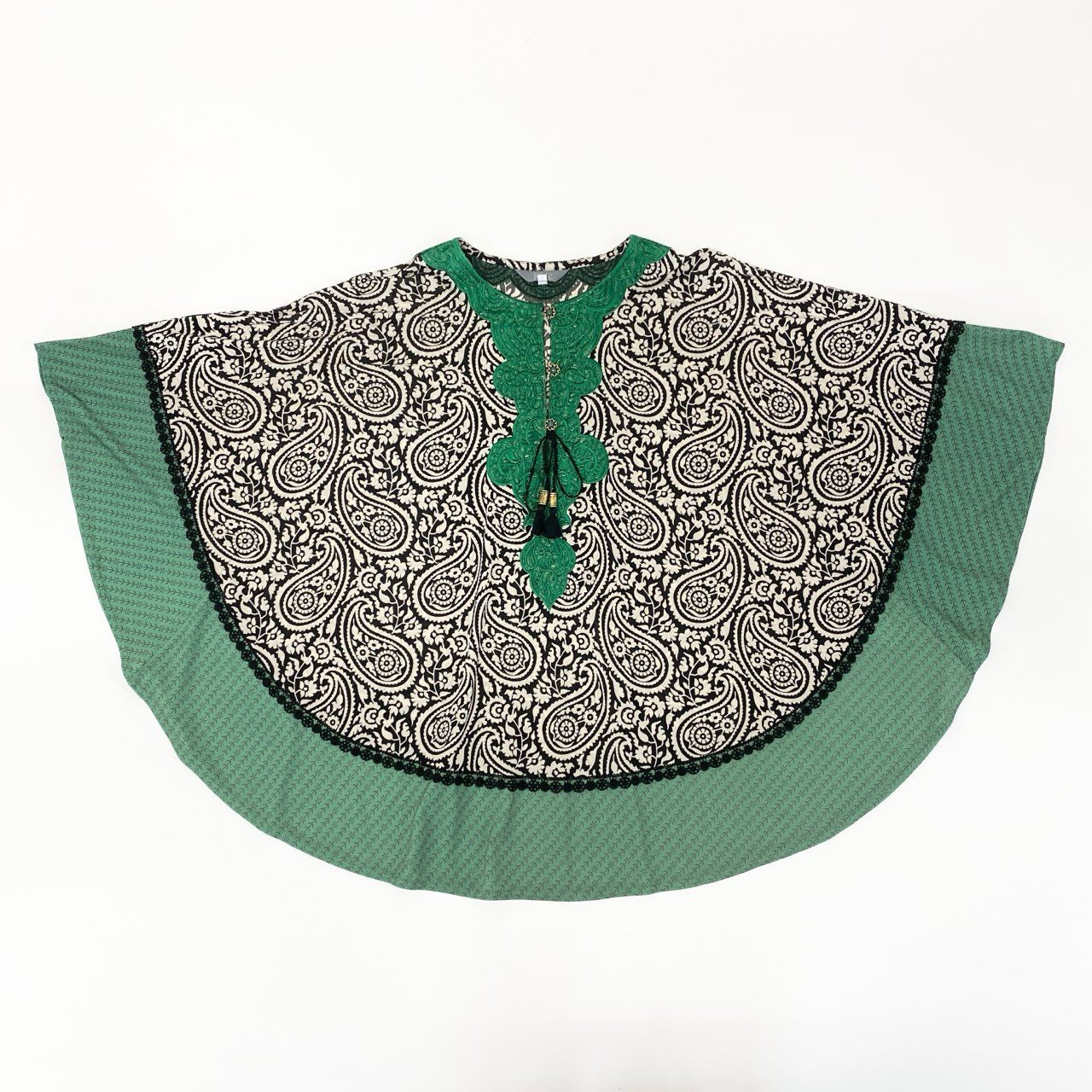 44k28 TOKUKO 1er VOL トクコプルミエヴォル ポンチョ 伸縮ストレッチ ペイズリー柄 総柄 フロント刺繍 レース装飾 レディース トップス 9 マルチカラーu02t