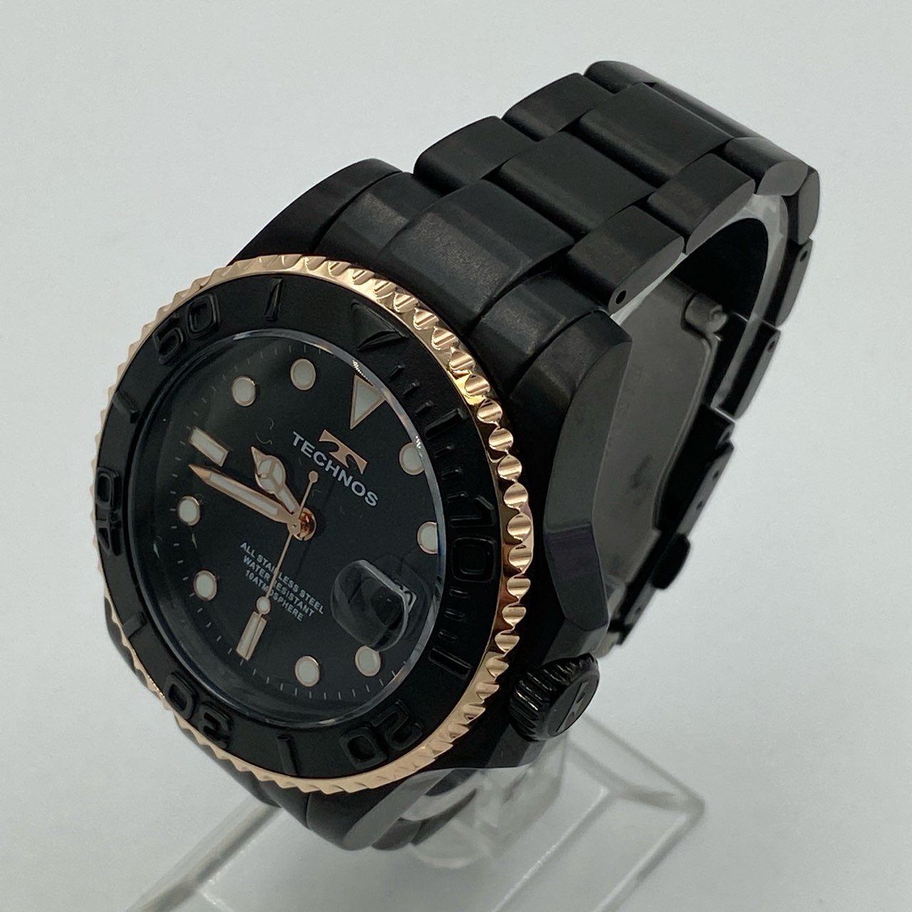 h21《美品》 TECHNOS テクノス 100周年記念モデル メンズ腕時計 T9C29 ブラック ゴールド コマ有 日付表示 逆回転防止ベゼル クリスタルガラスt18r