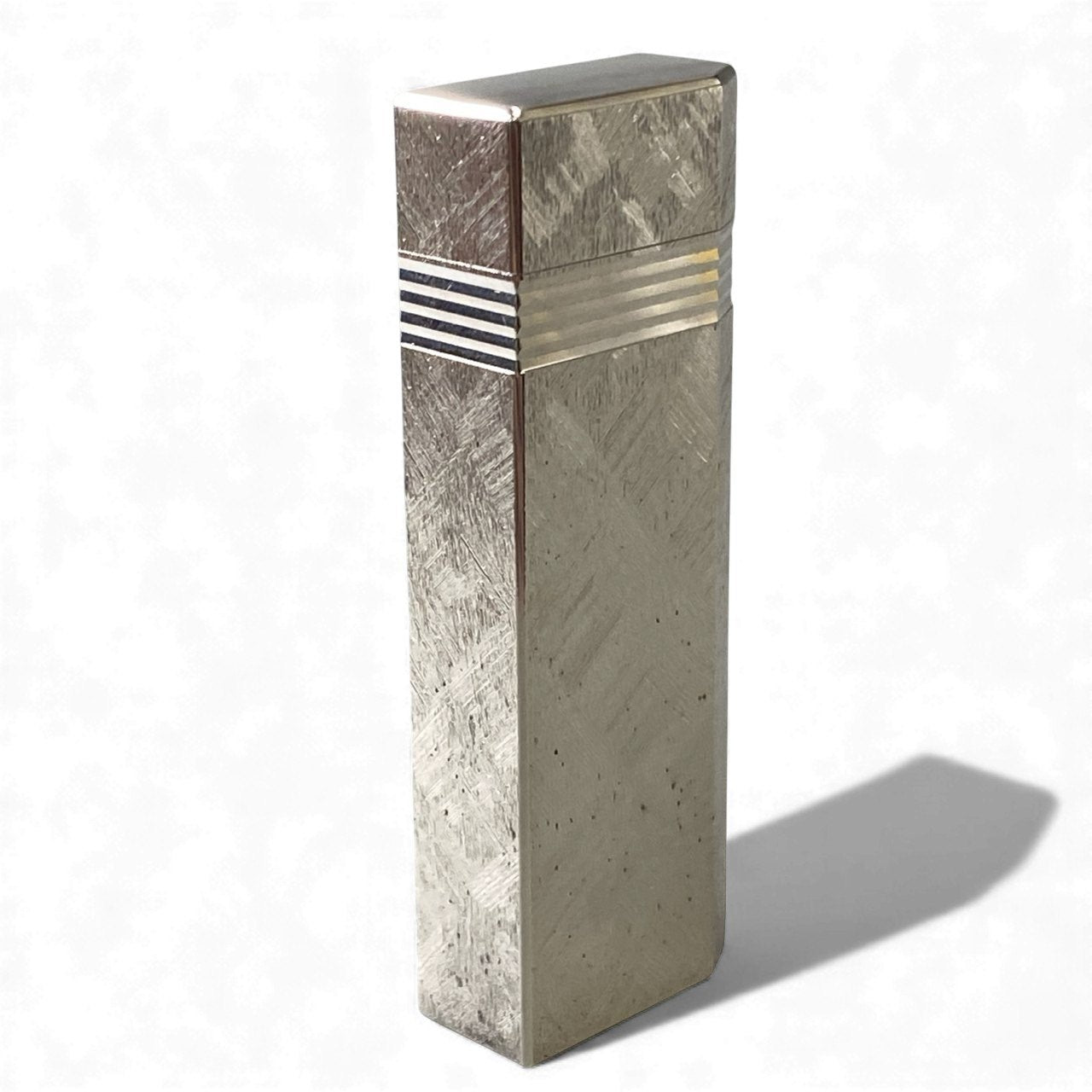 《美品》 Cartier カルティエ 五角形 ライター 着火確認済み シルバー ローラー式 喫煙具 箱 保証書付きt18r