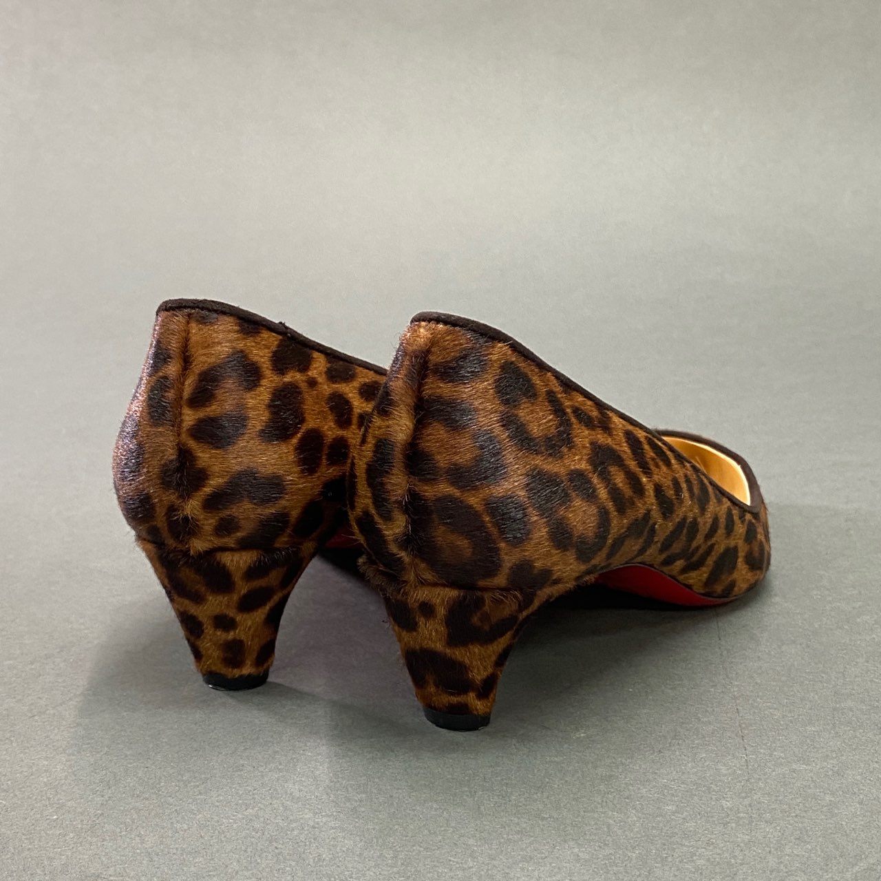 3a9 《美品》 Christian Louboutin クリスチャンルブタン PIGALLE 45 PONY LEOPARD レオパードパンプス 37 ブラウン ピガール ハラコ シューズ イタリア製