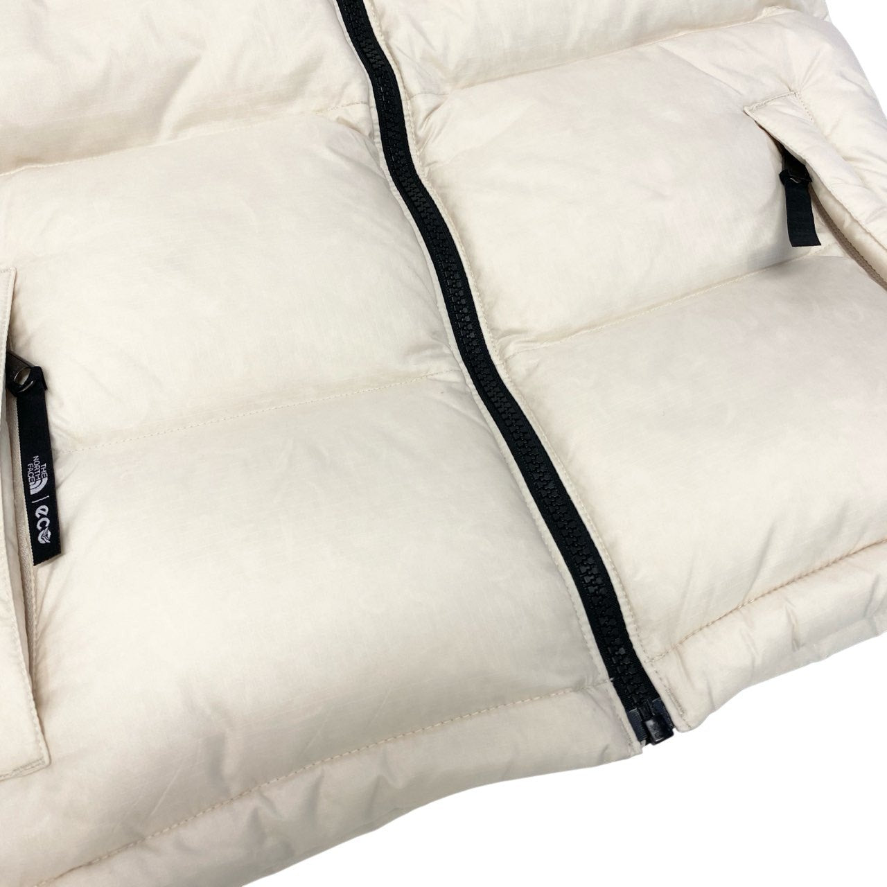 60c6 THE NORTH FACE ザ ノースフェイス 韓国ノース 1996 ECO NUPTSR VEST ヌプシ ダウンベスト サイズS/85  ブラック クリーム レディース 女性用 アウターk02i