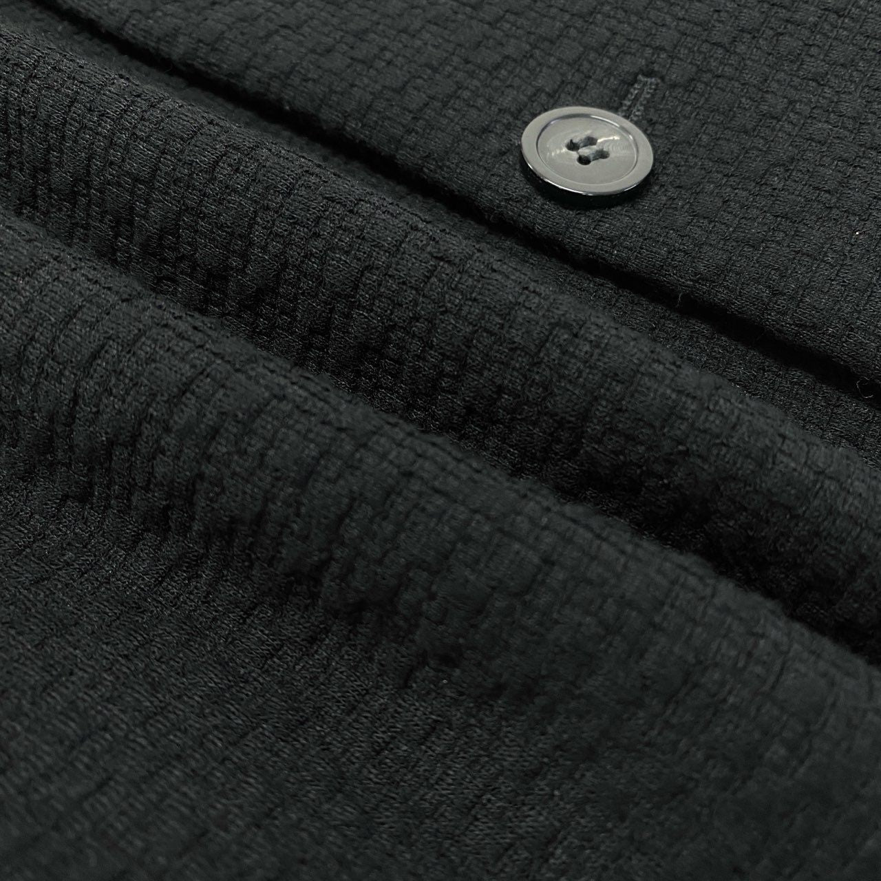60c6 EMPORIO ARMANI エンポリオアルマーニ テーラードジャケット ブレザー エンボス加工 48サイズ ブラック メンズ 男性用u02t