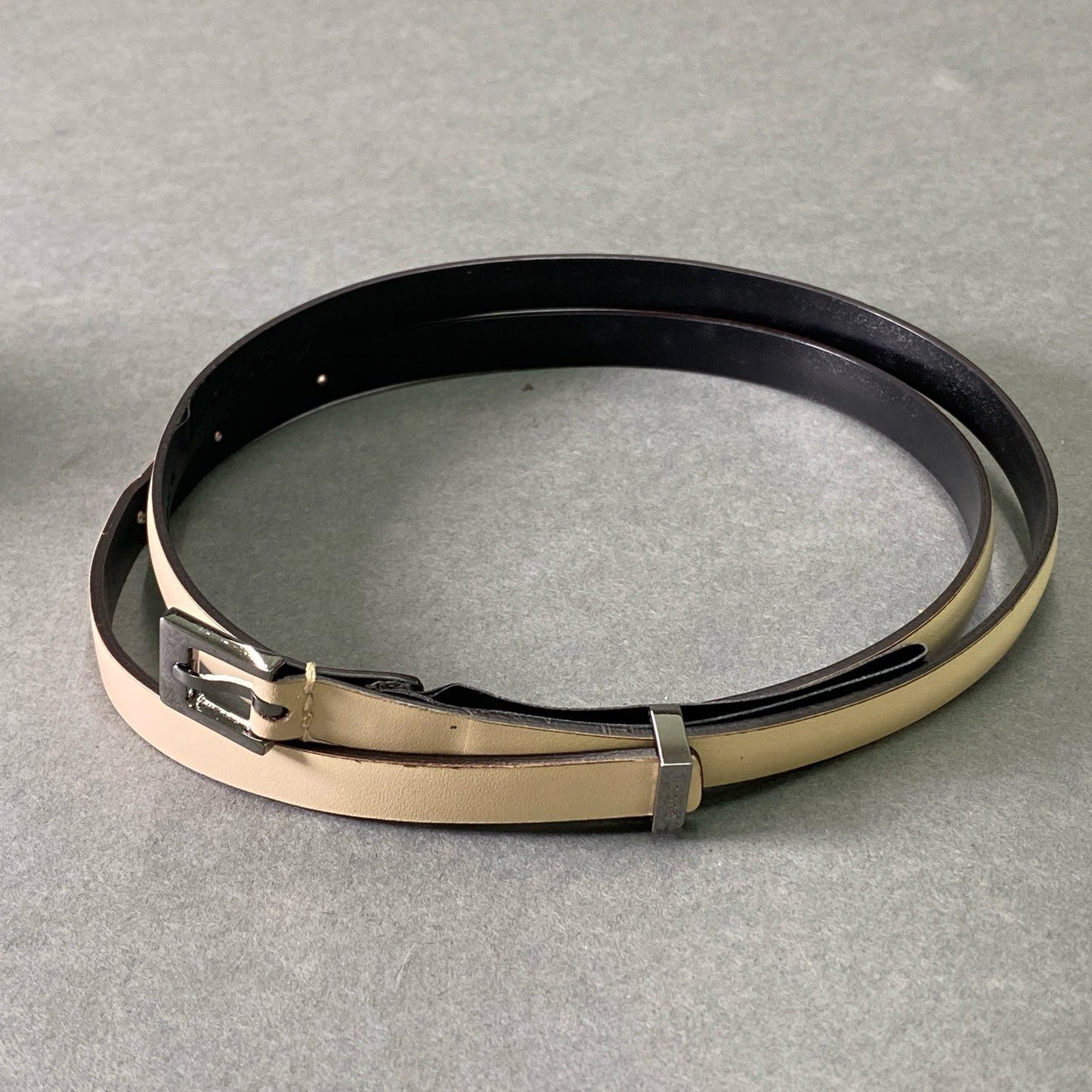 e8 GUCCI グッチ レザー 細ベルト 70 / 28 ベージュ ブラック Leather Belt イタリア製
