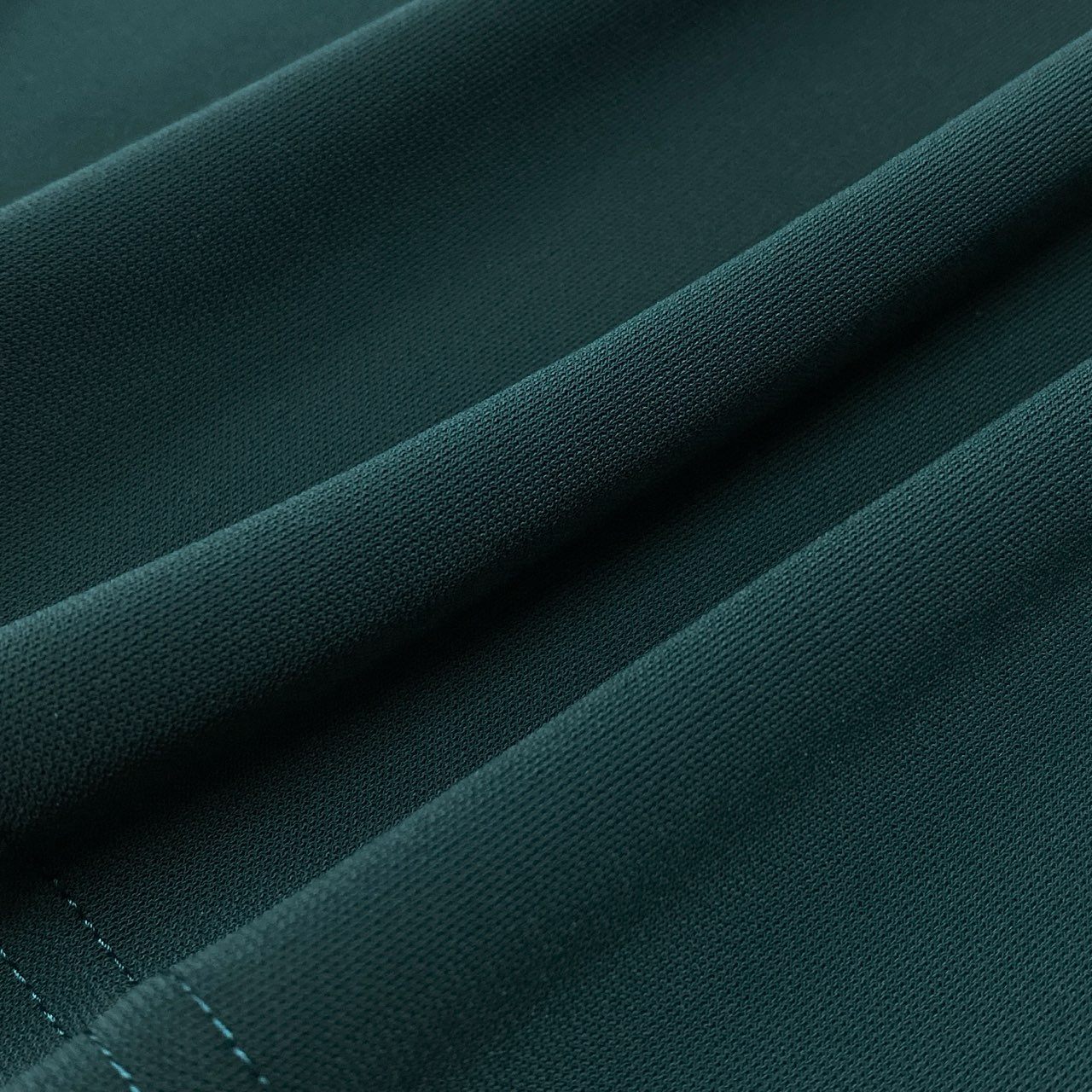 17c2 TOKUKO 1er VOL トクコプルミエヴォル ロングスリーブ チュニックワンピース ハイネック 楽器柄プリント ストレッチ レディース 女性服 サイズ9 グリーンu02t