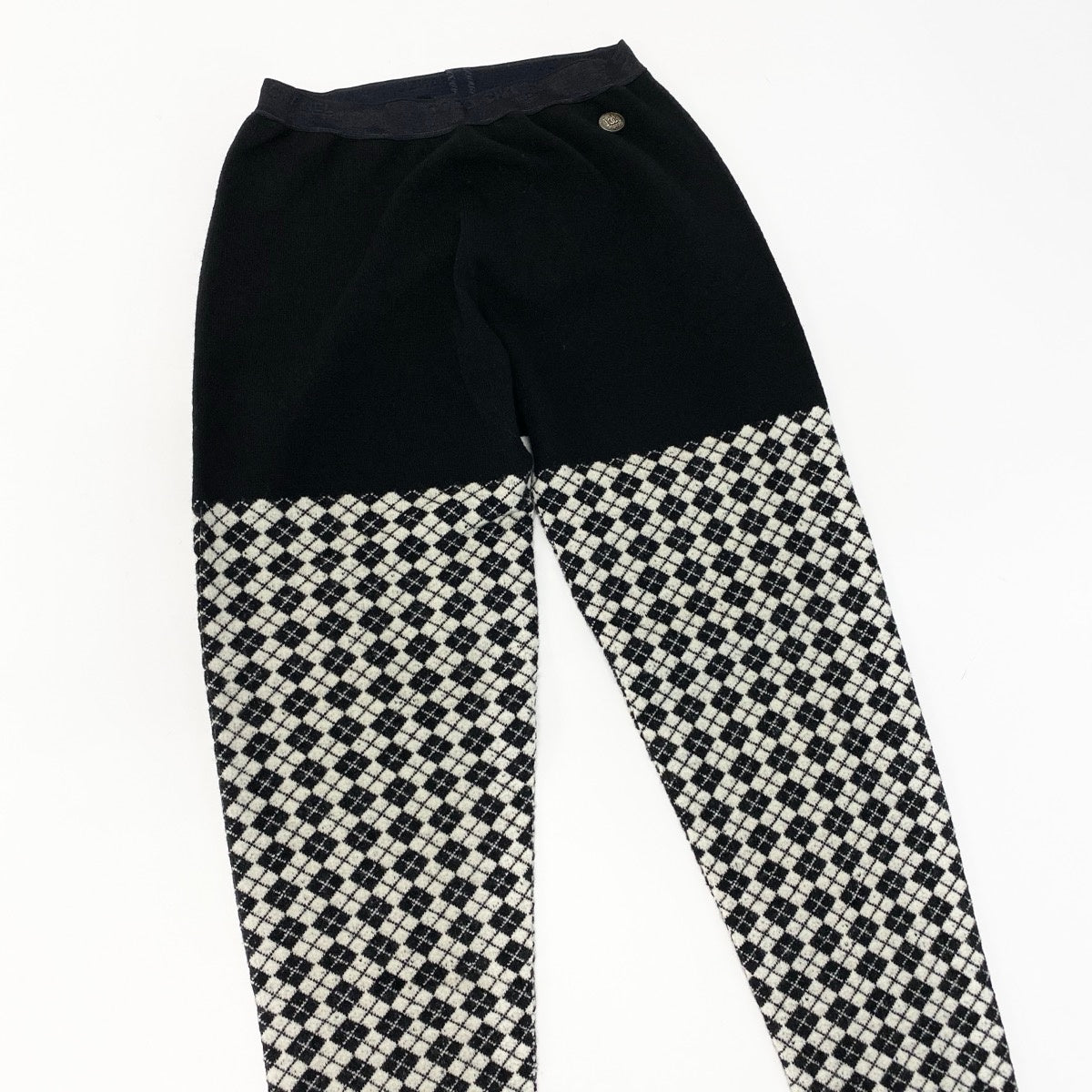 51e19 【未使用保管品】 CHANEL シャネル ニットパンツ タイツ ココマーク アーガイル柄 サイズS ブラック ホワイト レディース 女性用u02t