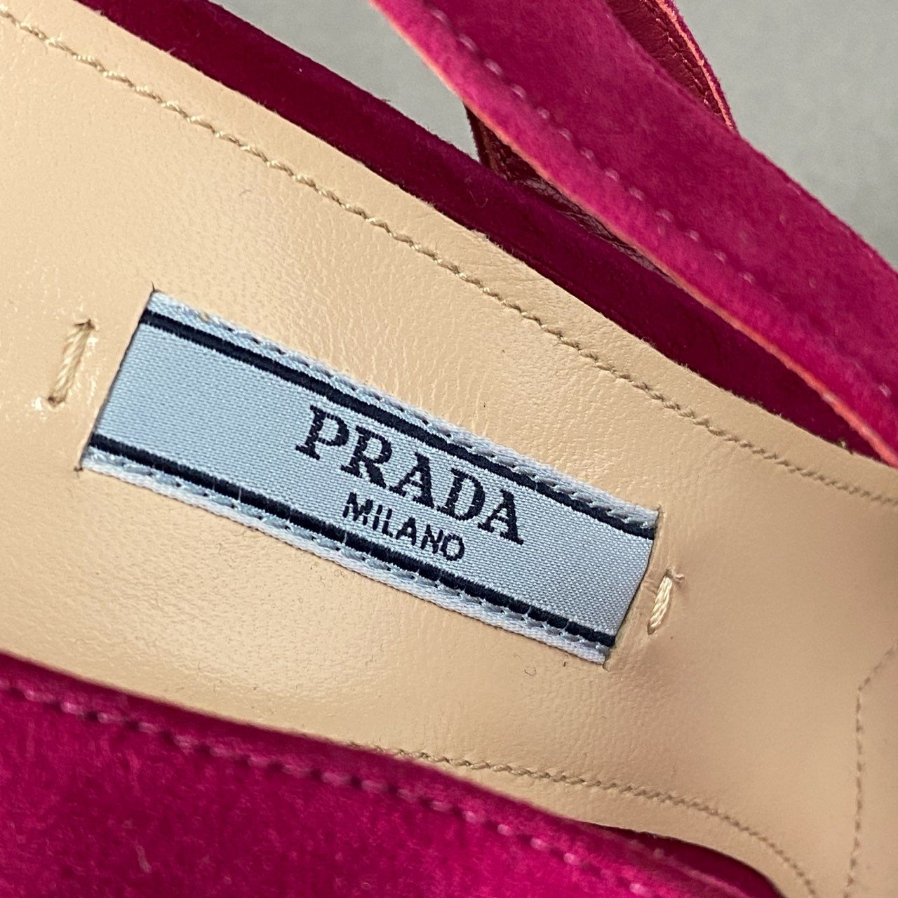 3f18 《極美品》 PRADA プラダ スウェードレザー ストラップヒールサンダル 39 ピンクパープル スエード パンプス イタリア製