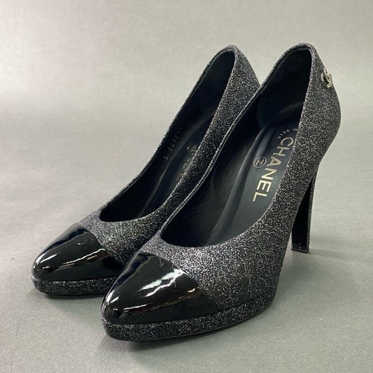 4f4 《美品》 CHANEL シャネル ココマーク エナメルトゥ グリッター パンプス 36C ブラック グレー シューズ イタリア製