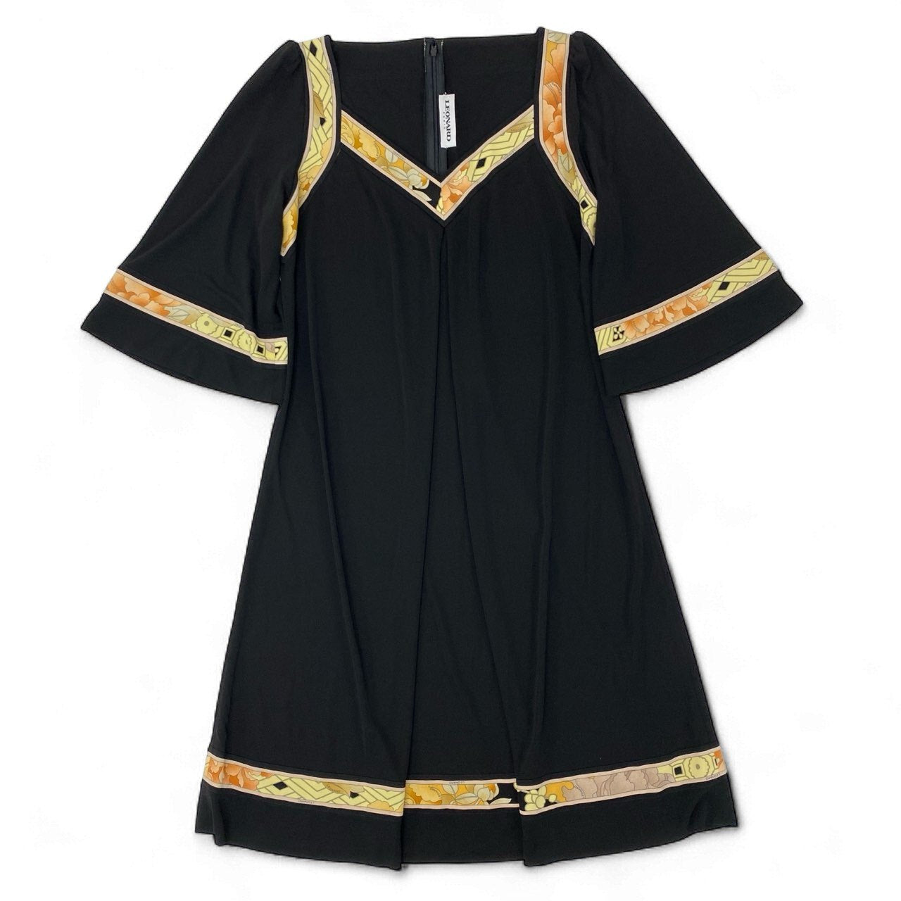 38k16 LEONARD レオナール 五分袖ワンピース フレアワンピース  膝丈 スクエアVネック 42サイズ ブラック レディースu02t