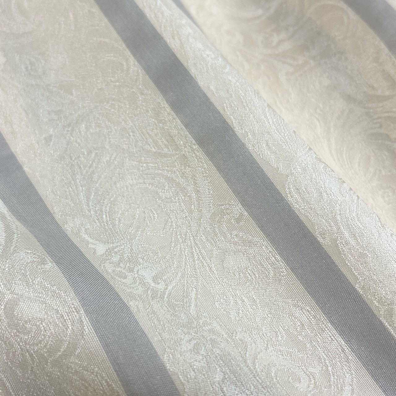 7f11 《極美品》 Gianni Versace ジャンニヴェルサーチ 総シルク 長袖シャツ とろみシャツ ストライプ バロック柄 透かし模様 イタリア製 50 アイボリー シルク100％