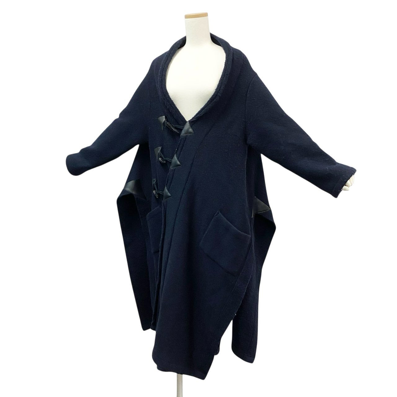 76a28 LIMI feu リミフゥ 変形デザイン ダッフルコート ロングコート サイドスリット アウター 日本製 LV-T46-139 Sサイズ ネイビー レディースo07t