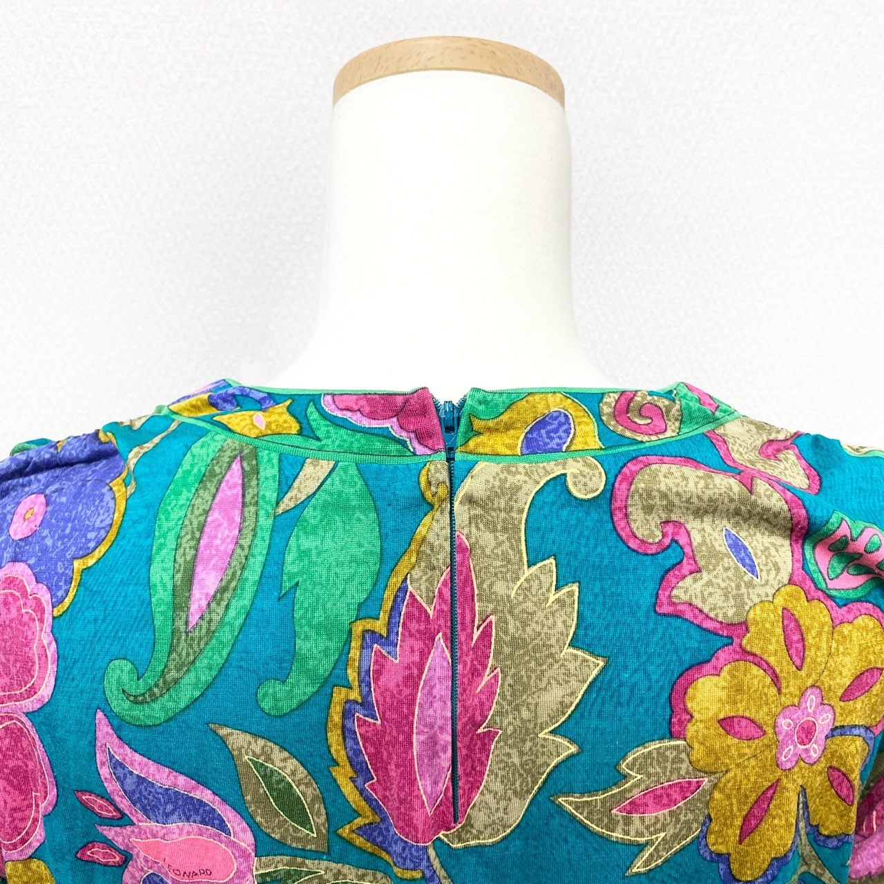 21k11 LEONARD レオナール ロングスリーブ カットソー 美しい花柄プリント ドルマンスリーブ 裾リボン レディース S グリーン系 ウールシルクu02t