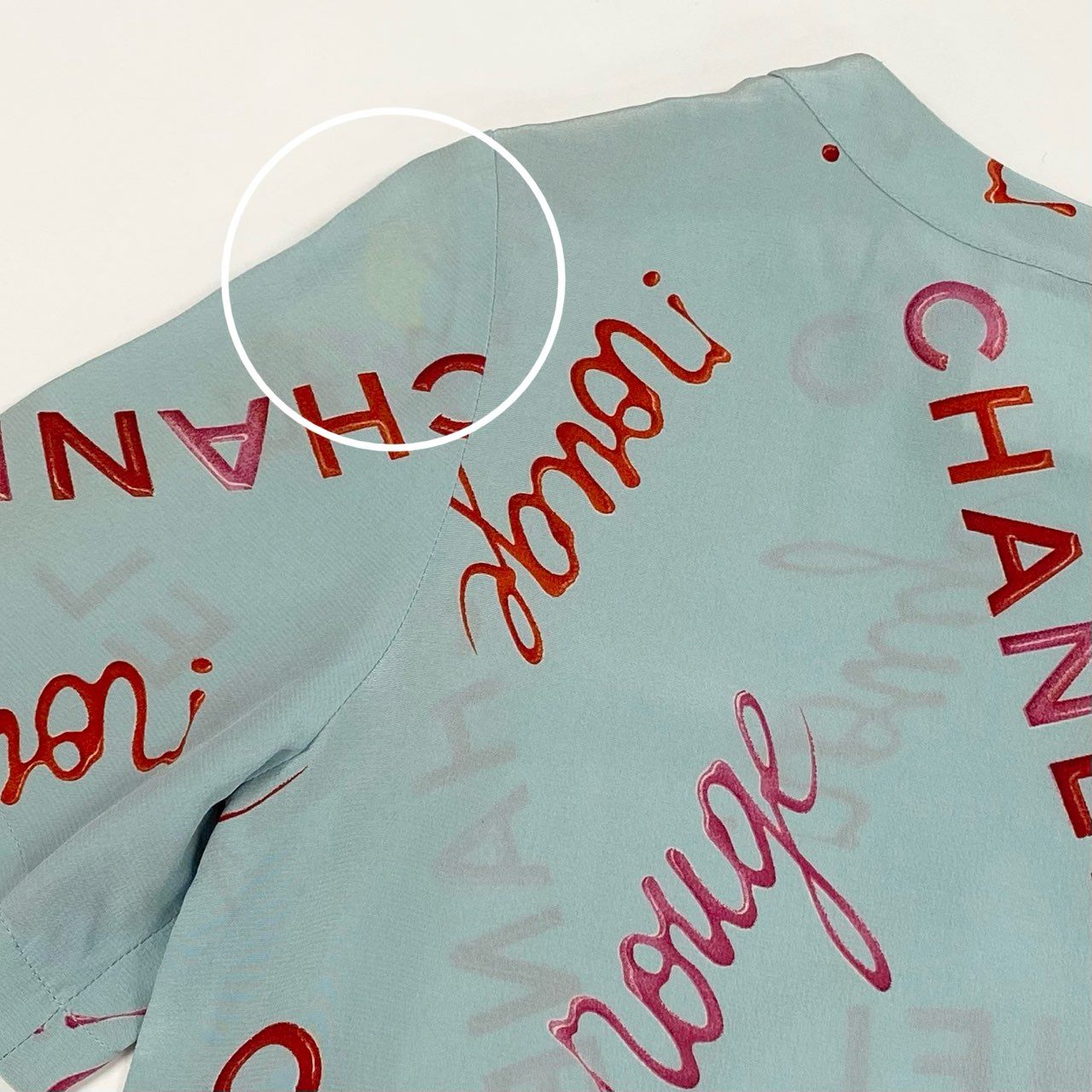 Ca15 【archive】CHANEL ヴィンテージ シャネル 1996年 96P ロゴプリント シルクブラウス 半袖ブラウス サイズ36 ブルー系 レディース トップスta1