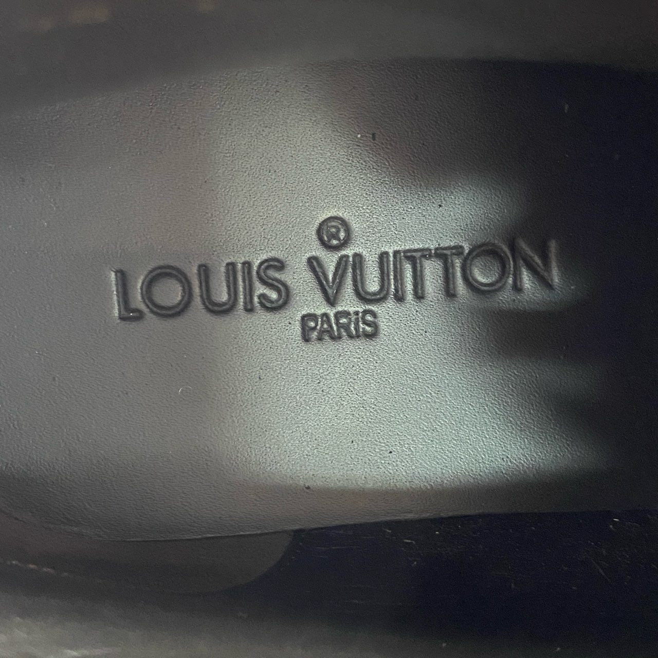 2j4 LOUIS VUITTON ルイヴィトン チャッカブーツ ショートブーツ LVロゴ イタリア製 シューズ 7 カーキ スエード