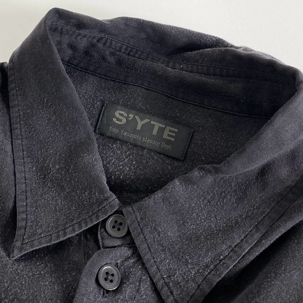 54e7 Yohji Yamamoto ヨウジヤマモト S'yte ブロード レギュラーカラー ロングシャツ 長袖シャツ ロゴ刺繍 UV-B59-214 3 ブラック テンセル MADE IN JAPAN