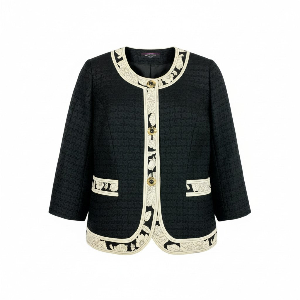 49L8 LEONARD レオナール ノーカラージャケット 美しい花柄プリント 金ボタン 11ARサイズ ブラック レディースo07t