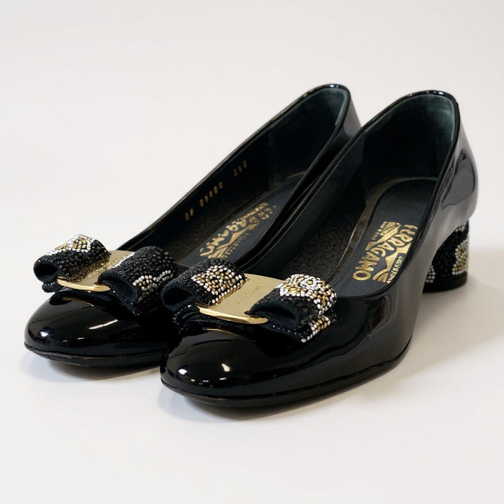 1k18 Salvatore Ferragamo サルヴァトーレフェラガモ ヒールパンプス ローヒール チャンキーヒール ヴァラリボン エナメルレザー ラインストーン装飾 5 1/2 ブラックo07t