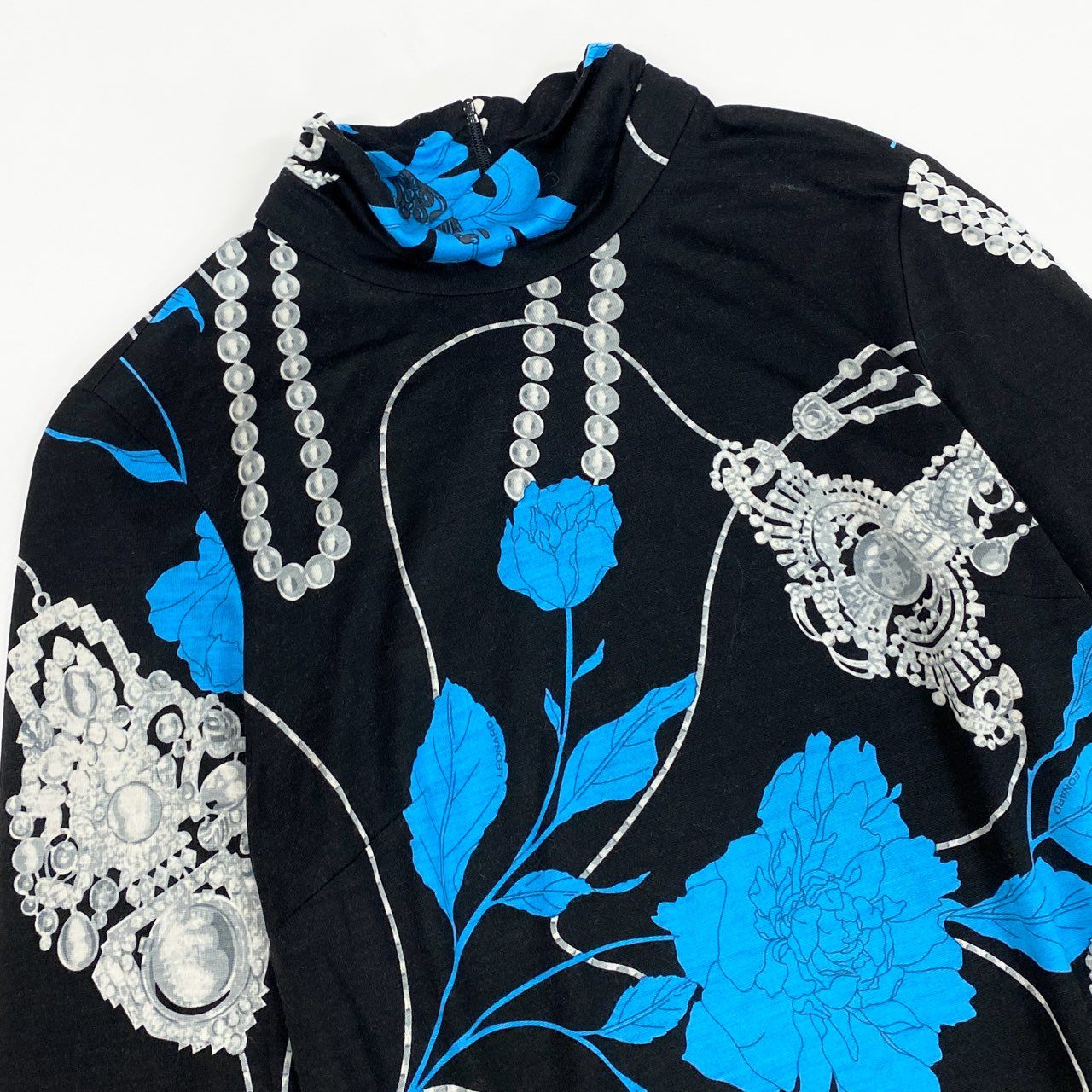 60d13 LEONARD FASHION レオナール ロングスリーブカットソー 美しい花柄プリント ハイネック トップス ウールシルク混 サイズ40 ブラック レディース 女性用u02t