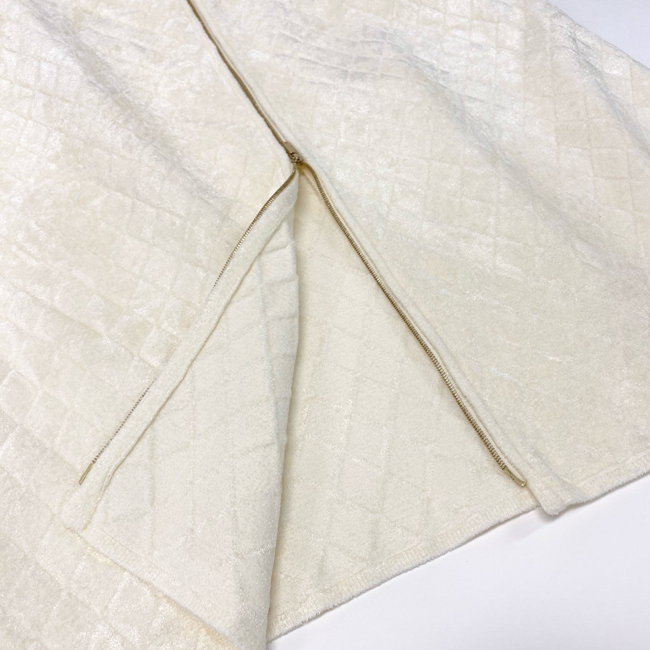 27L1 CHANEL シャネル マトラッセ ダイヤキルティング ミディ スカート P65628K61336 サイズ38 パイル地 ココマーク金ボタンk02i