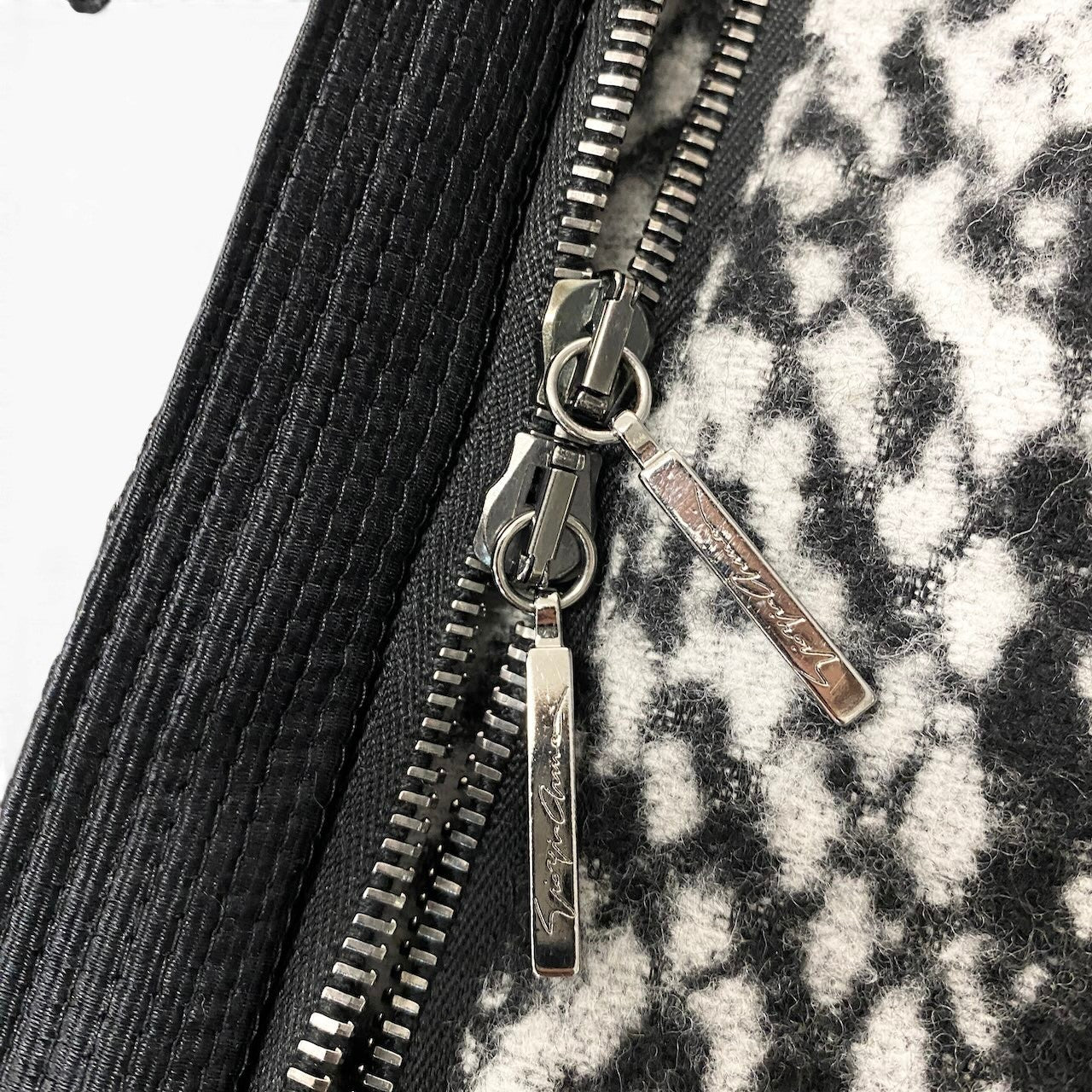 18e29 GIORGIO ARMANI ジョルジオアルマーニ ウールジャケット ダブルジップ 総柄 サイズ36 イタリア製 ブラック ホワイト レディース 女性服o07t