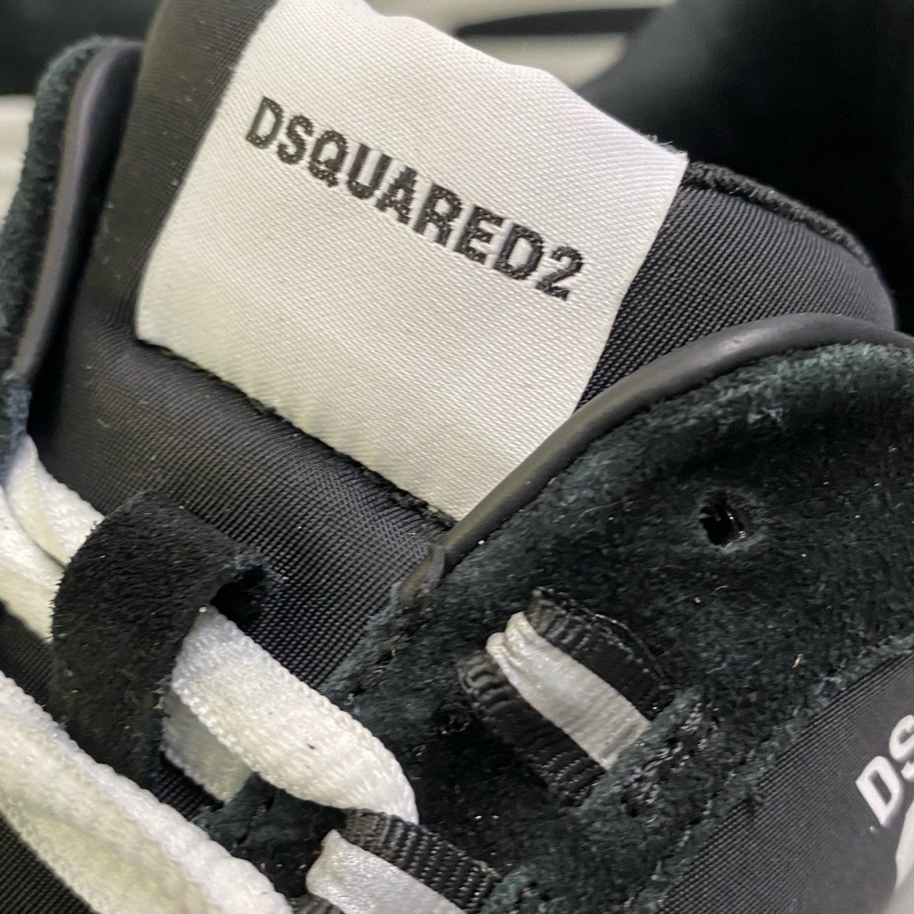 1k26 DSQUARED2 ディースクエアード RUN DS2 ローカットスニーカー  メンズ 紳士靴 シューズ SNM0320 01606725 イタリア製 42 ブラック ホワイト ナイロン カーフレザーu02t