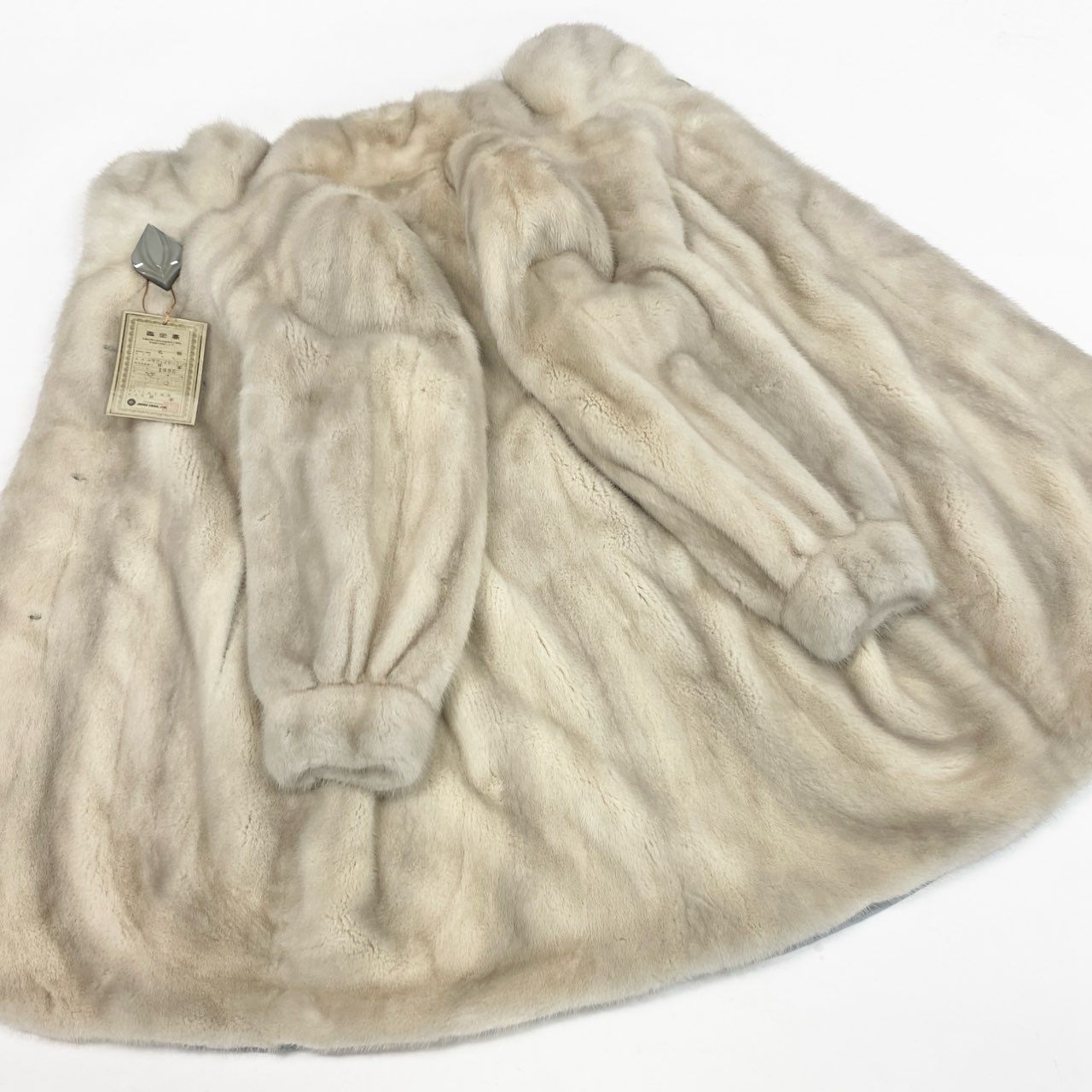 77L8 《特級》 EMBA エンバ 鑑定書付 サファイアミンク ロングコート サイズ4 ホワイト 最高級本毛皮 MINK FUR 日本製t18r
