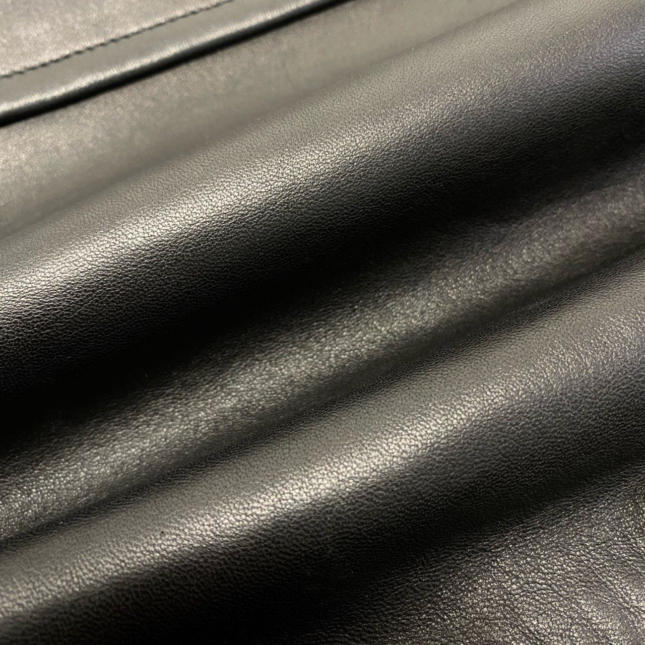 9a27 HUGO BOSS ヒューゴボス ラムレザーコート サイズL相当 ブラック シープスキン 羊革 Sheep Leather Coatt18r