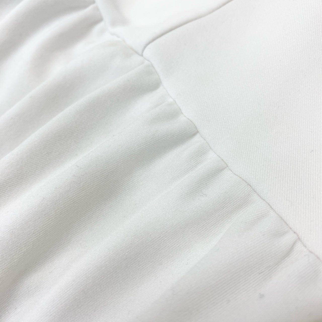 69i26 《美品》COMME des GARCONS コムデギャルソン フリルトップス 長袖カットソー ペプラム ストレッチ RK-1007 AD2002 Sサイズ ホワイト レディースk02i