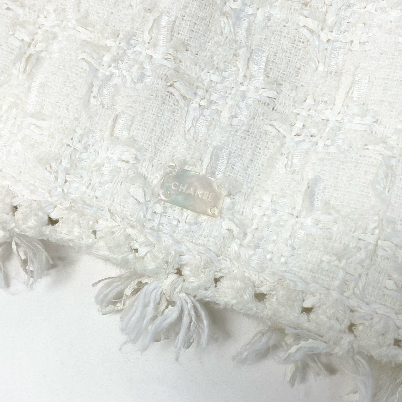 38a15 CHANEL シャネル 2005 カメリアボタン ツイードジャケット 05C Tweed Jacket P24873V15453 42 ホワイト レディースo07t