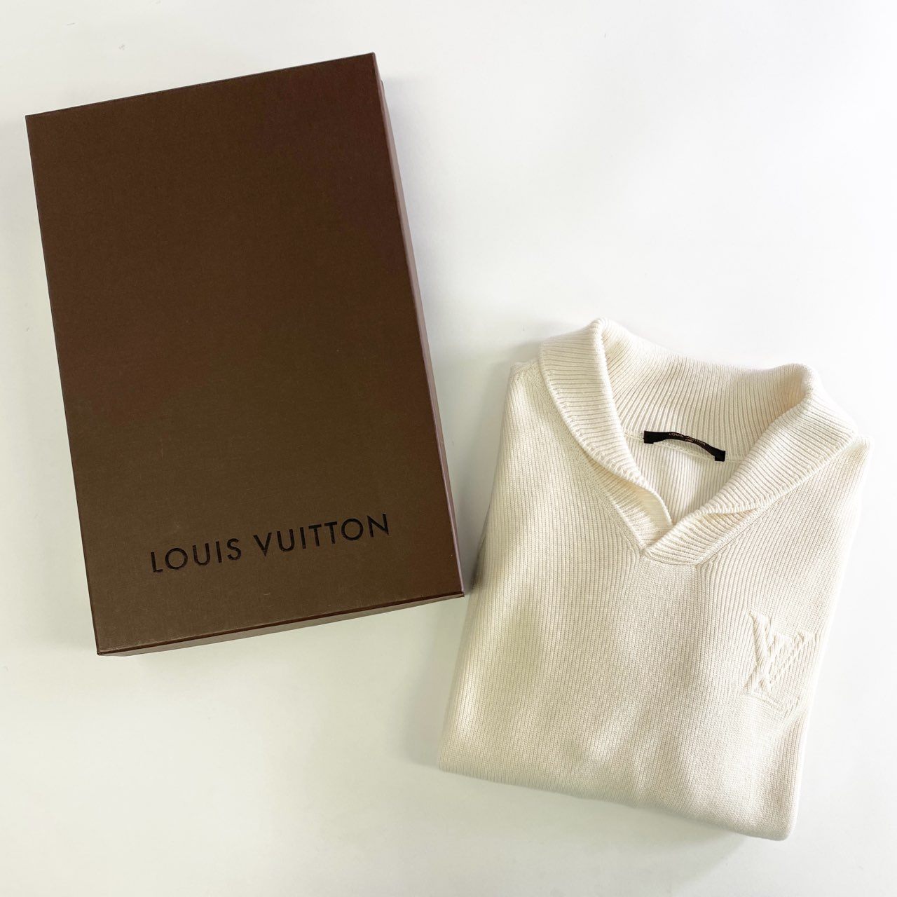 39k13 LOUIS VUITTON ルイヴィトン LVロゴ 胸元ロゴ ショールカラー ニットセーター ニットパーカー サイズXS アイボリー メンズ 男性用