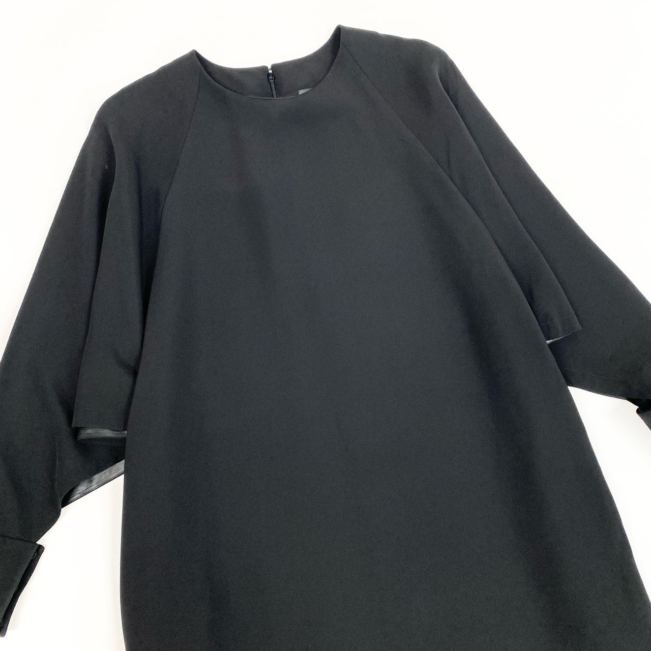 13b10 FENDI フェンディ デザインスリーブ 長袖ワンピース トップス FD8335 46 ブラック レディースu02t