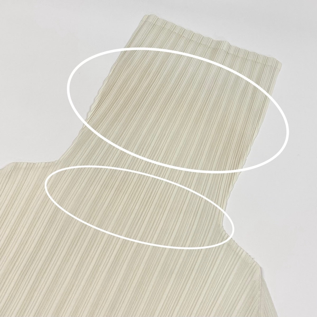 Ae14 PLEATS PLEASE プリーツプリーズ タートルネック 長袖トップス プリーツカットソー PP01-FK315 サイズ3 ホワイト レディース 女性服ta1