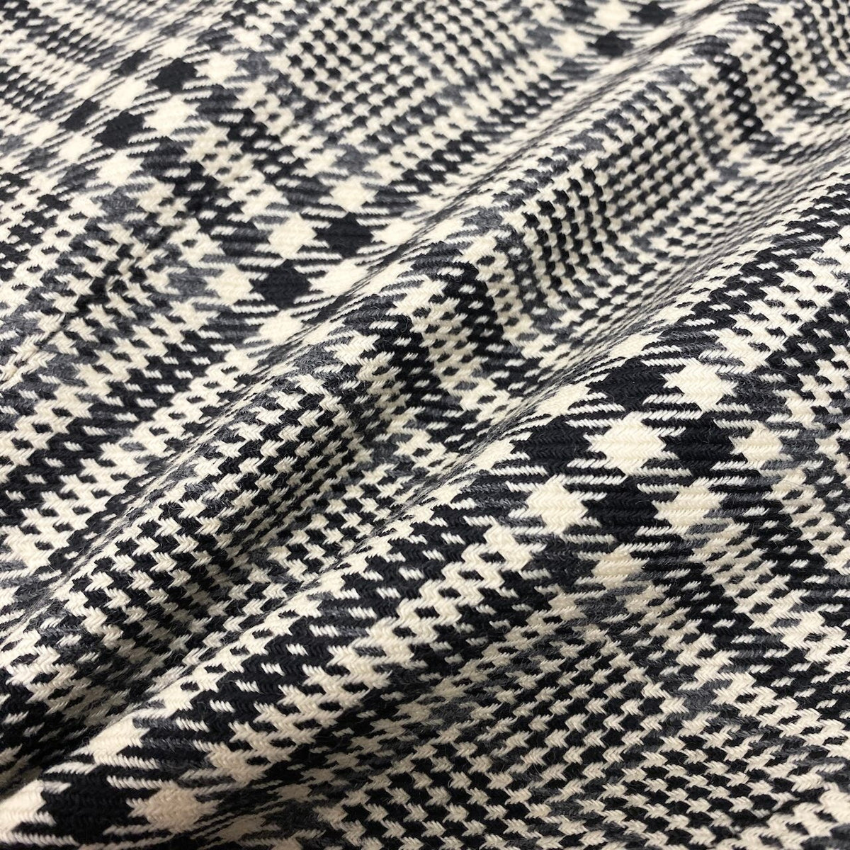 56i16 YVES SAINT LAURENT イヴサンローラン ノーカラージャケット グレンチェック カシミヤブレンド サイズM ブラック ホワイト グレー レディースo07t