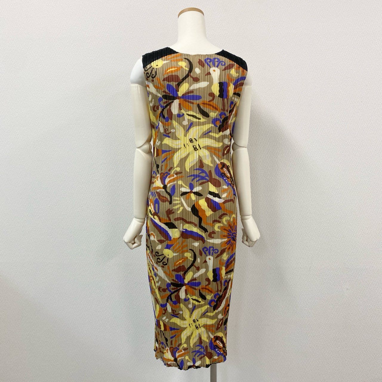 41i26 PLEATS PLEASE プリーツプリーズ イッセイミヤケ ノースリーブワンピース ロングワンピース 太陽 孔雀 山羊 PP63-JH585 サイズ3 マルチカラー ポリエステル レディースu02t