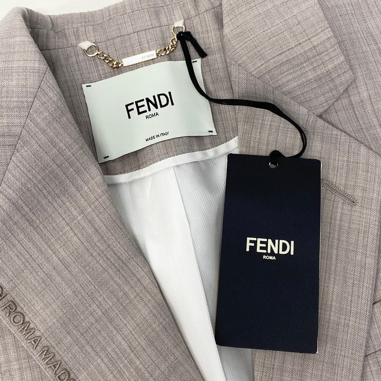 Ig6【新品保管品】FENDI 23年 ウールテーラードジャケット 刺繍 FJ7450 AM3P 40サイズ ベージュ ウール100％ レディース 女性用u02t