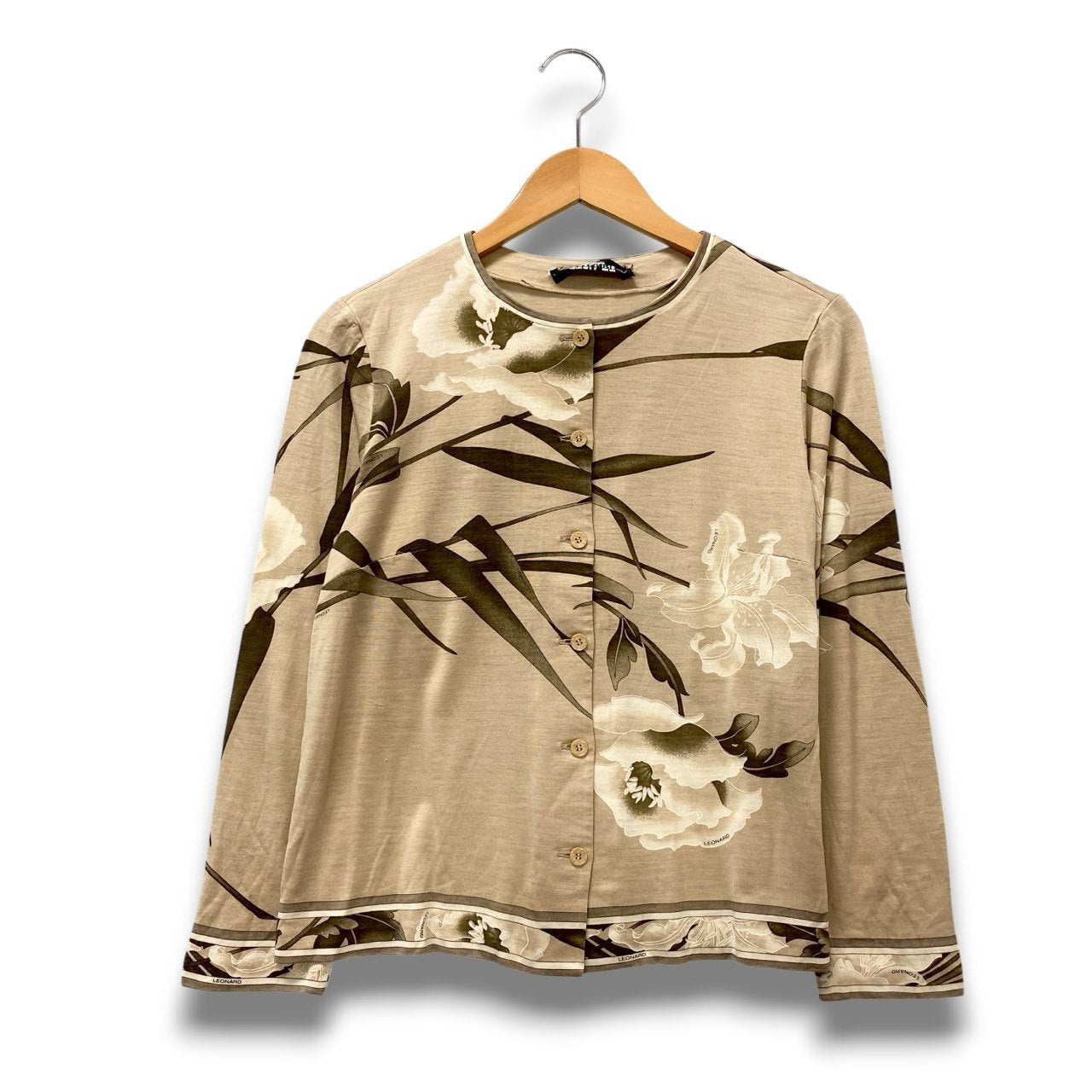 83b26 LEONARD レオナール ロングスリーブカーディガン 美しい花柄プリント 0369107 Lサイズ ベージュ レディース 女性用u02t