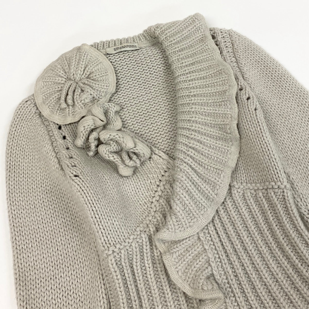 63f2 ERMANNO SCERVINO エルマンノシェルヴィーノ ローゲージ ニットカーディガン フリルニット フラワーモチーフ サイズ38 ライトベージュ レディース 女性服o07t