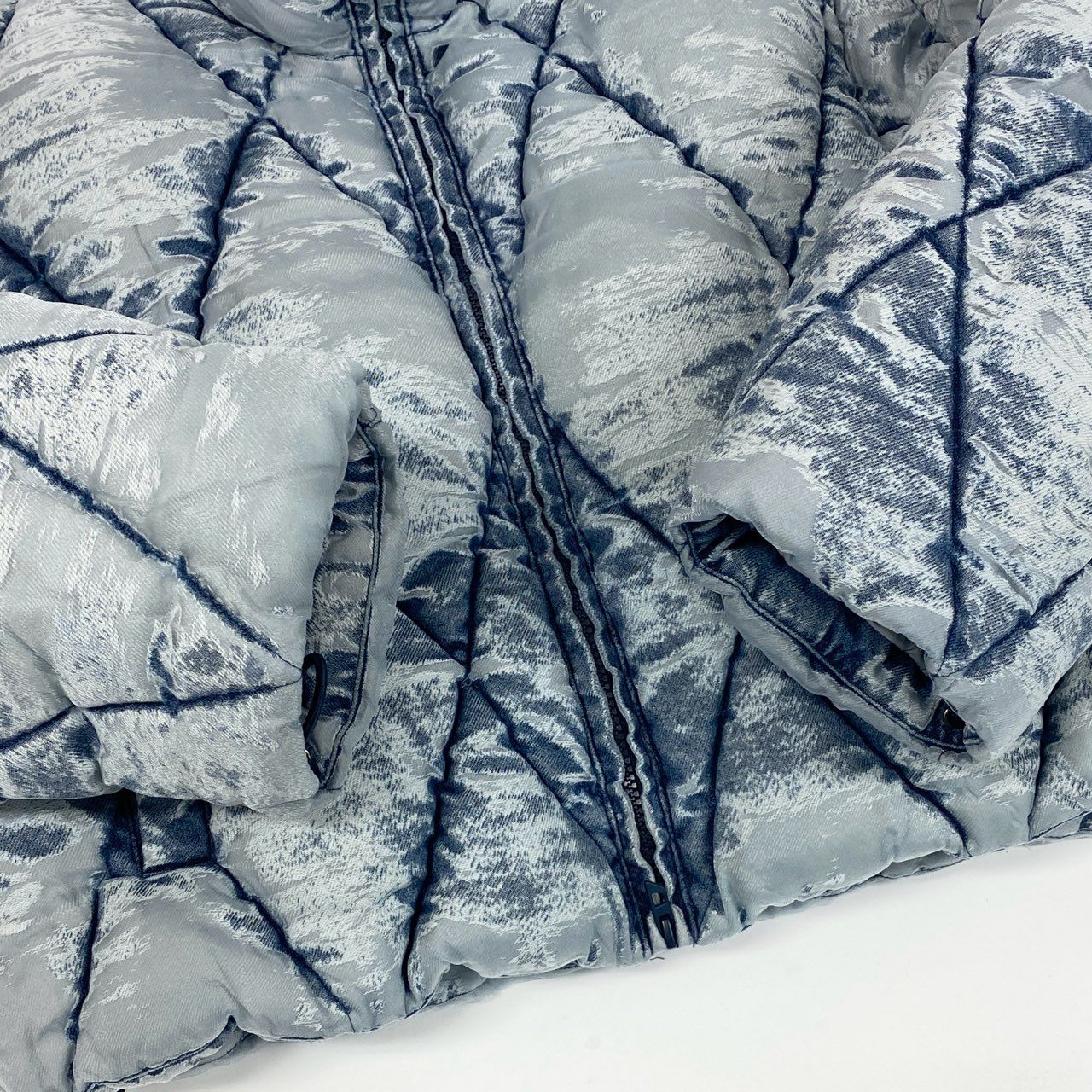 71c24 定価￥111,100 DIESEL ディーゼル W-HISTEL Puffer Jacket パファージャケット サイズ36 / 165 インディゴブルー バーンアウトウォッシュ加工t18r