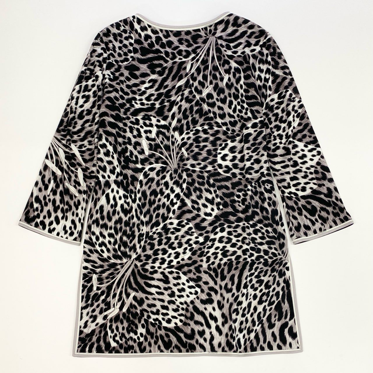 69k7  LEONARD レオナール  チュニックワンピース 7分袖 総柄 フラワーモチーフ カンカン素材 レディース 女性用 L マルチカラーo07t